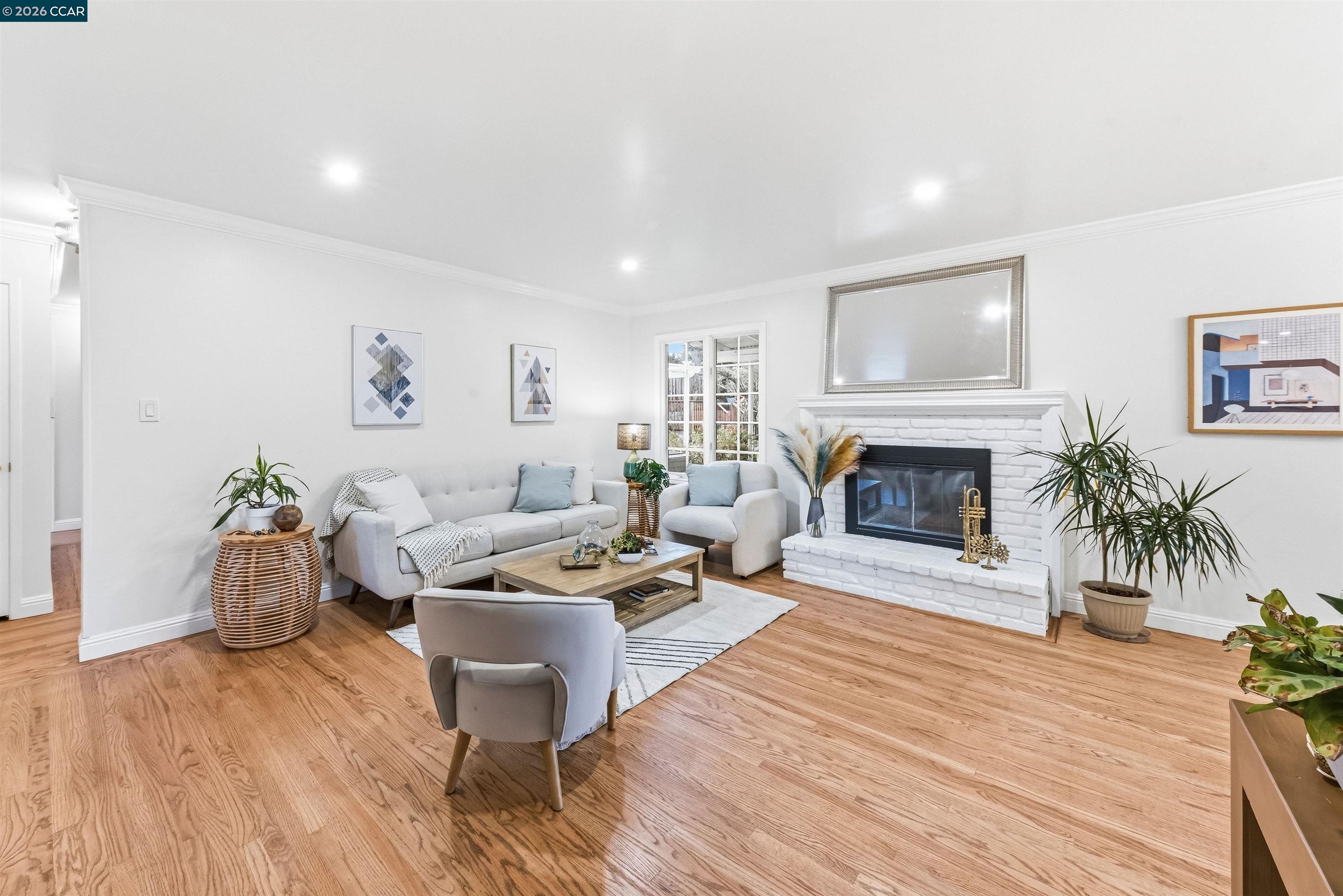 Detail Gallery Image 5 of 55 For 389 Mavis Dr, Pleasanton,  CA 94566 - 3 Beds | 2 Baths