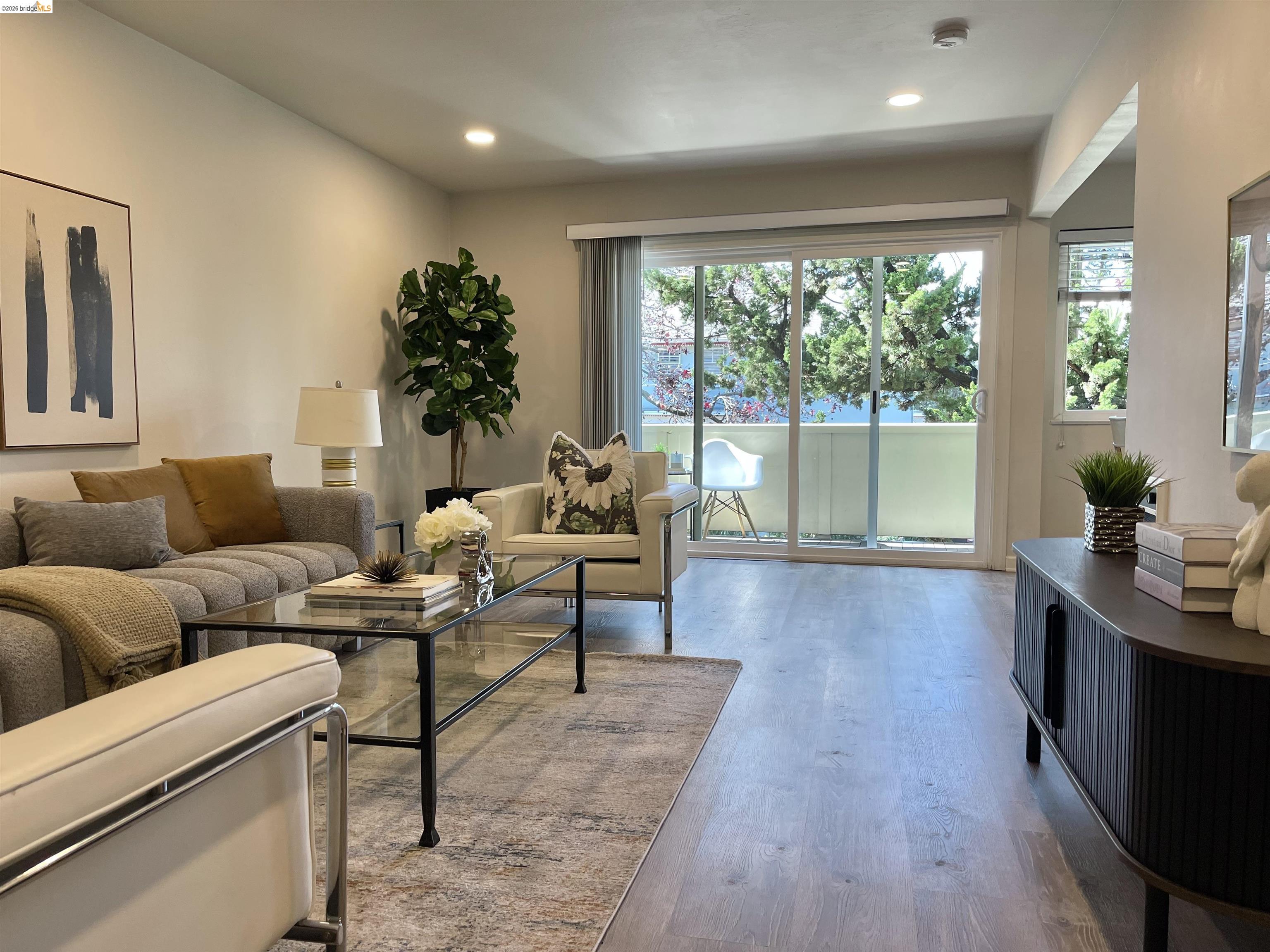 Detail Gallery Image 10 of 17 For 3750 Harrison #103,  Oakland,  CA 94611 - 1 Beds | 1 Baths