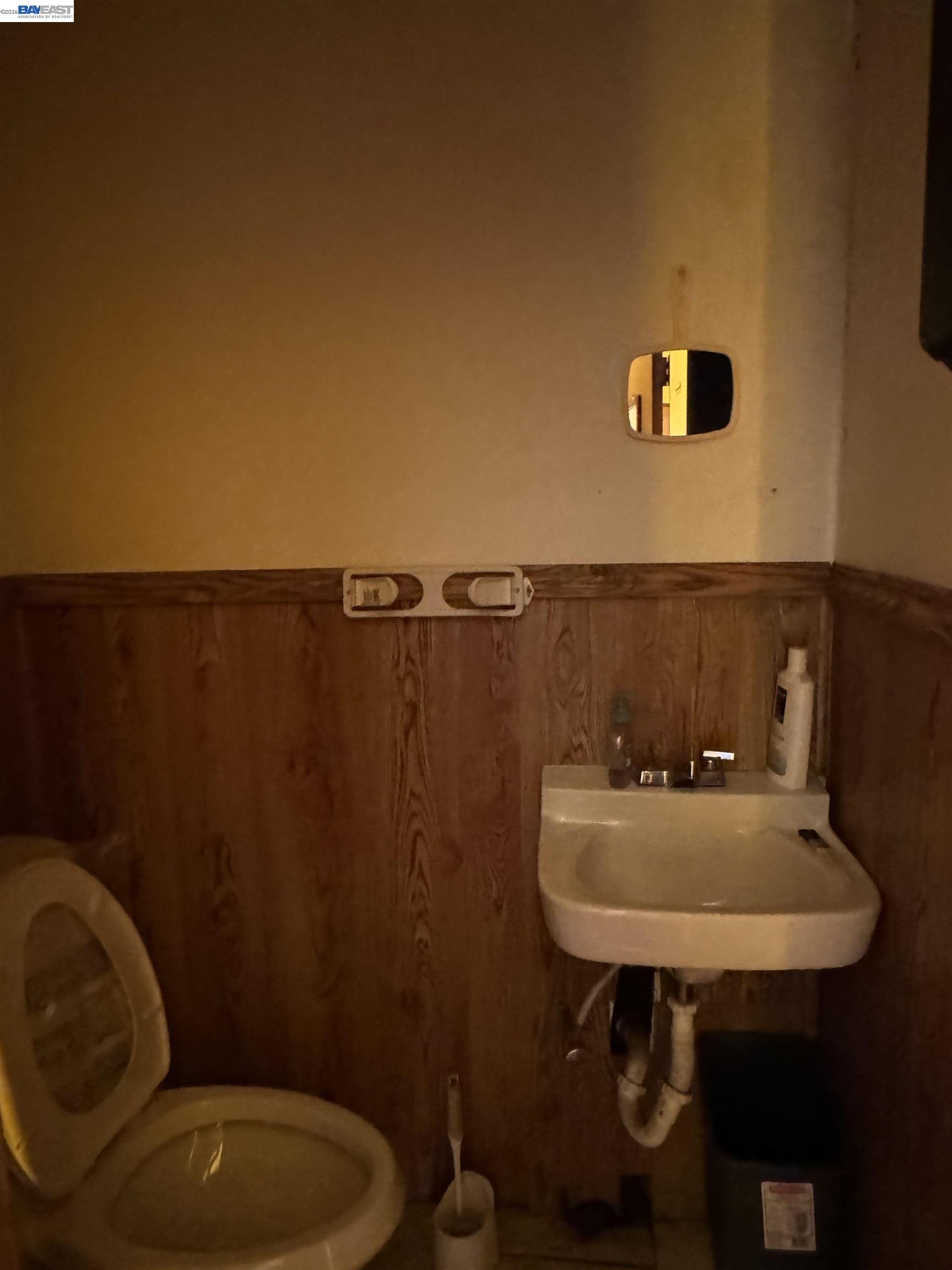 Detail Gallery Image 8 of 15 For 1124 63rd Street, Oakland,  CA 94608 - 0 Beds | 0/3 Baths