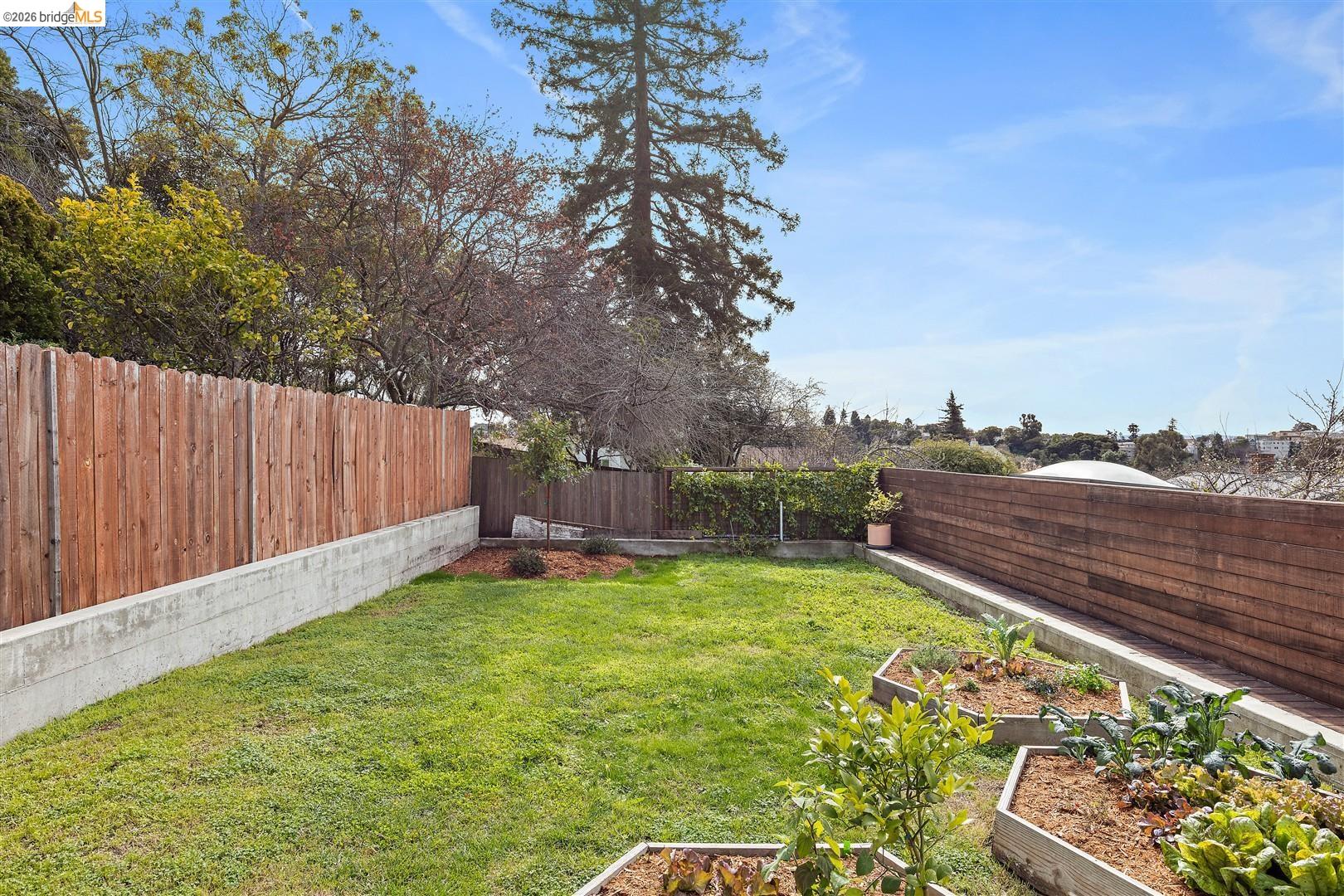 Detail Gallery Image 27 of 60 For 685 Calmar Ave, Oakland,  CA 94610 - 3 Beds | 1/1 Baths