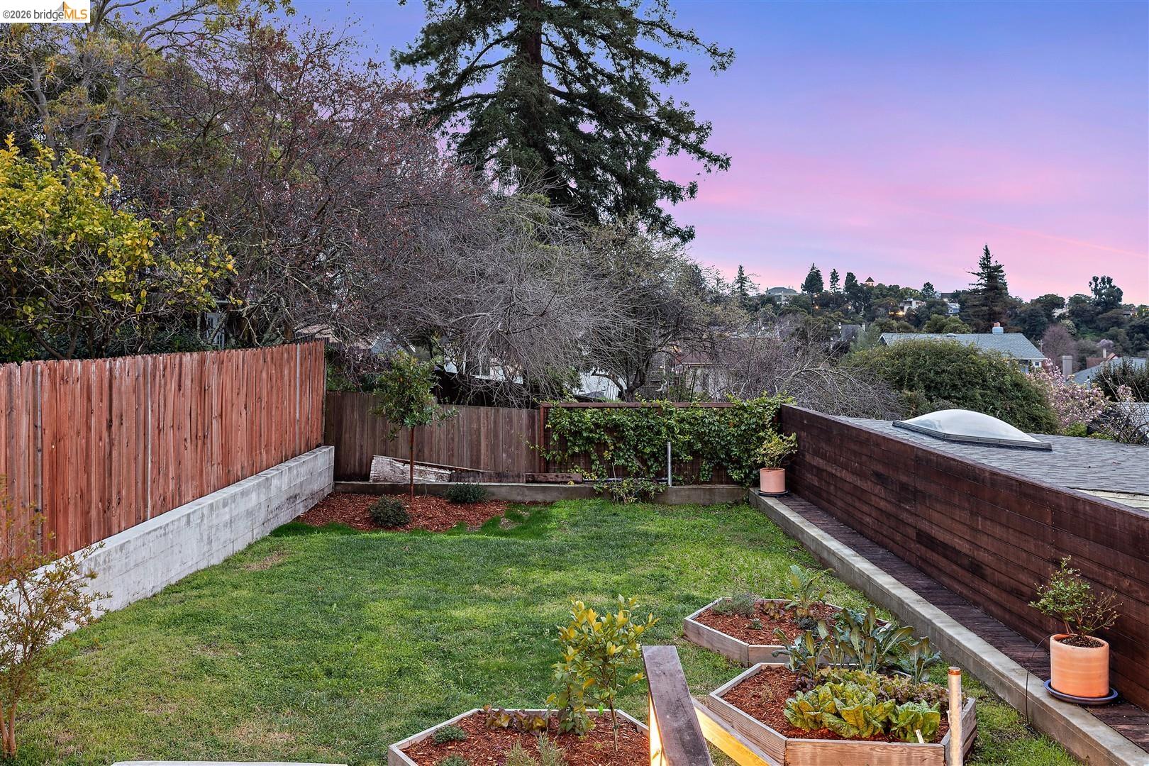 Detail Gallery Image 30 of 60 For 685 Calmar Ave, Oakland,  CA 94610 - 3 Beds | 1/1 Baths