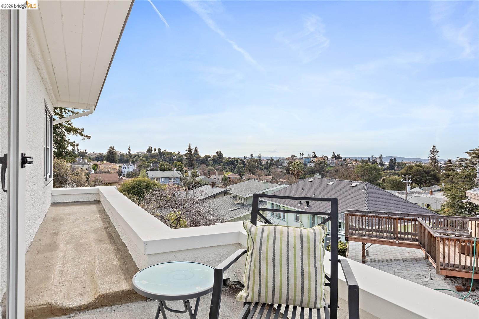 Detail Gallery Image 36 of 60 For 685 Calmar Ave, Oakland,  CA 94610 - 3 Beds | 1/1 Baths