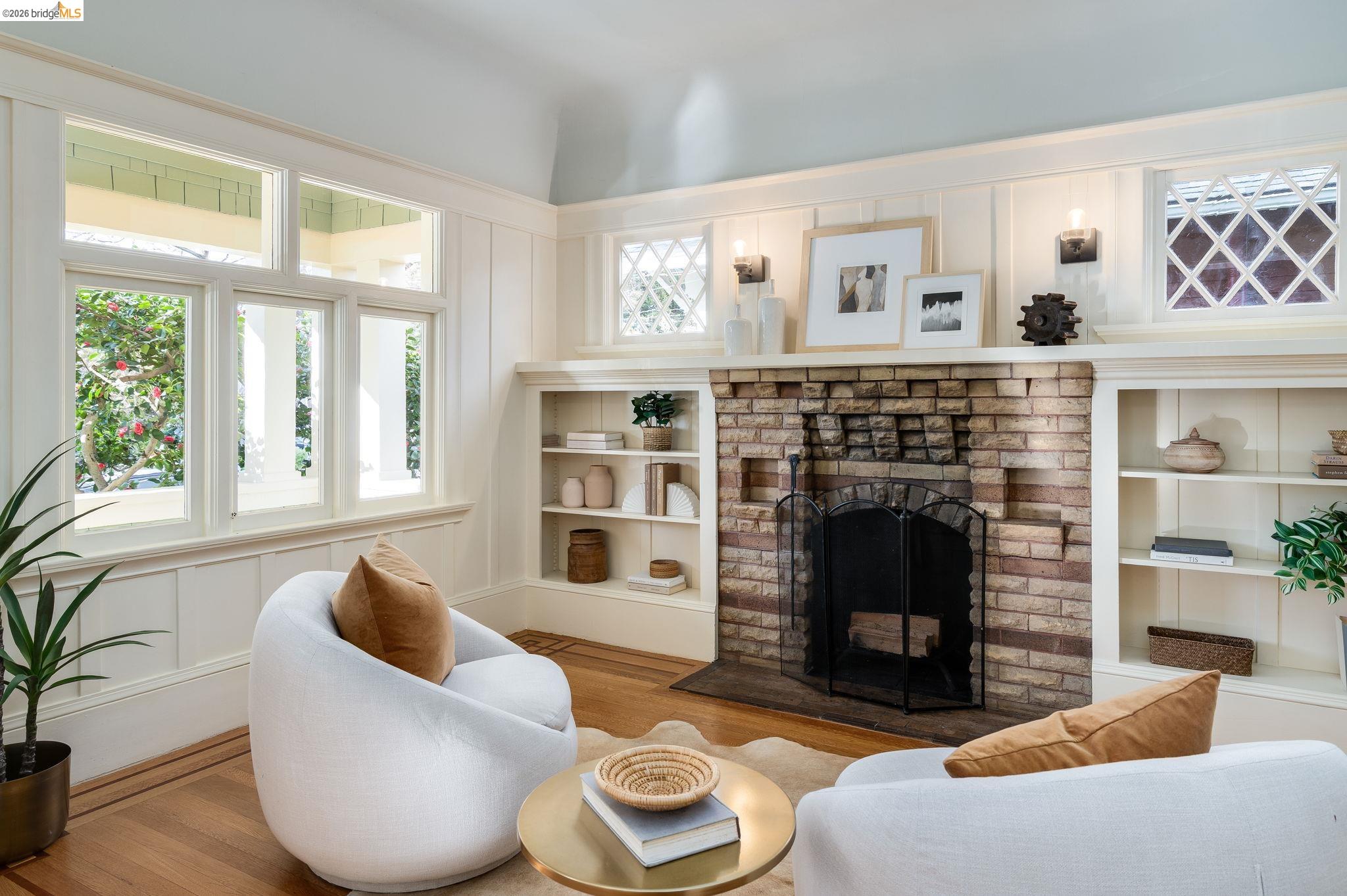 Detail Gallery Image 15 of 58 For 5466 Shafter Ave, Oakland,  CA 94618 - 4 Beds | 2 Baths