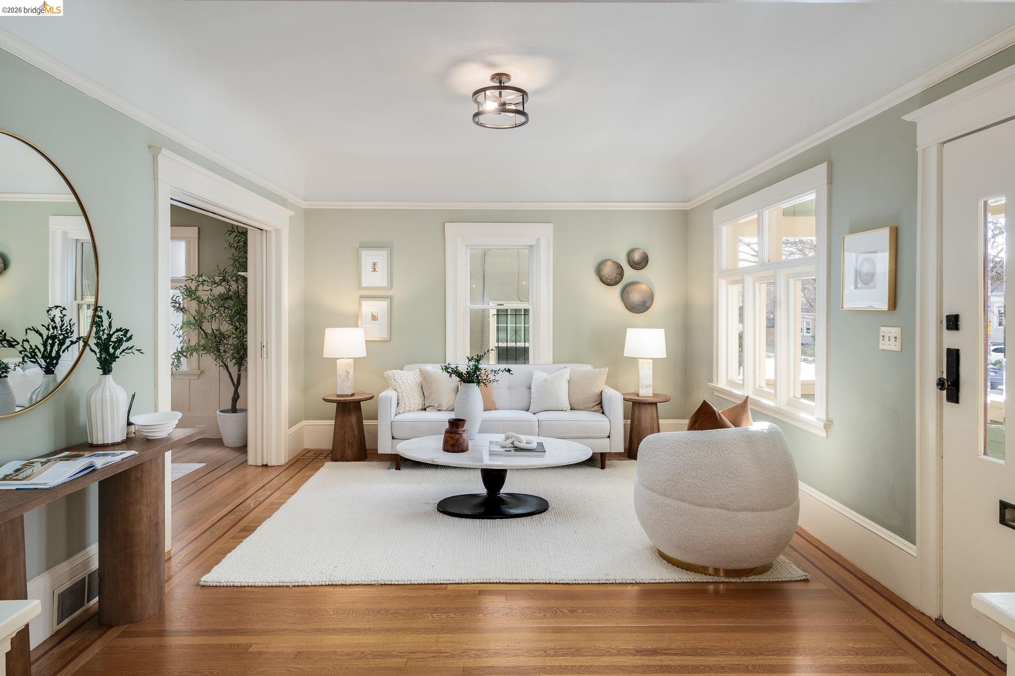 Detail Gallery Image 18 of 58 For 5466 Shafter Ave, Oakland,  CA 94618 - 4 Beds | 2 Baths