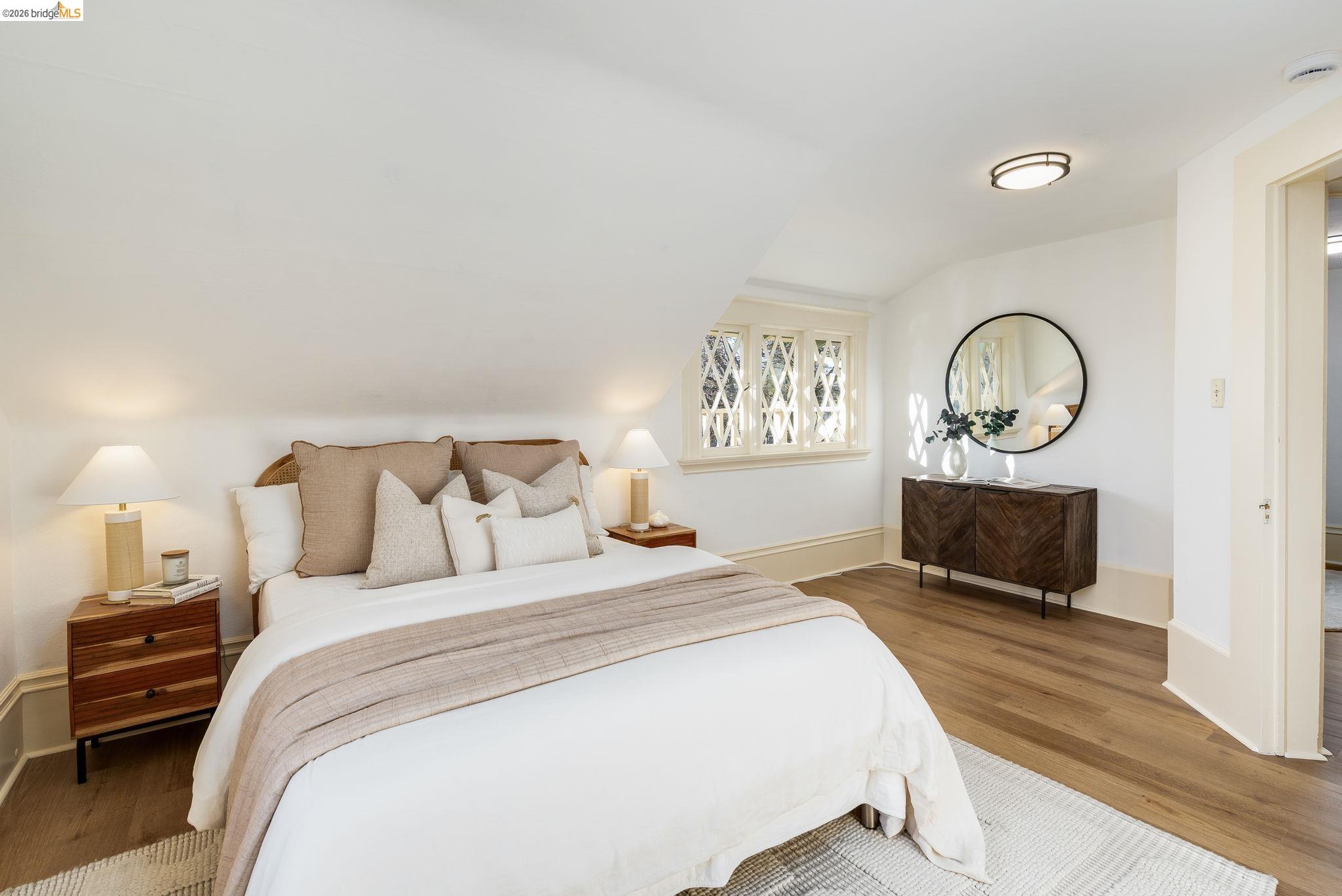 Detail Gallery Image 40 of 58 For 5466 Shafter Ave, Oakland,  CA 94618 - 4 Beds | 2 Baths