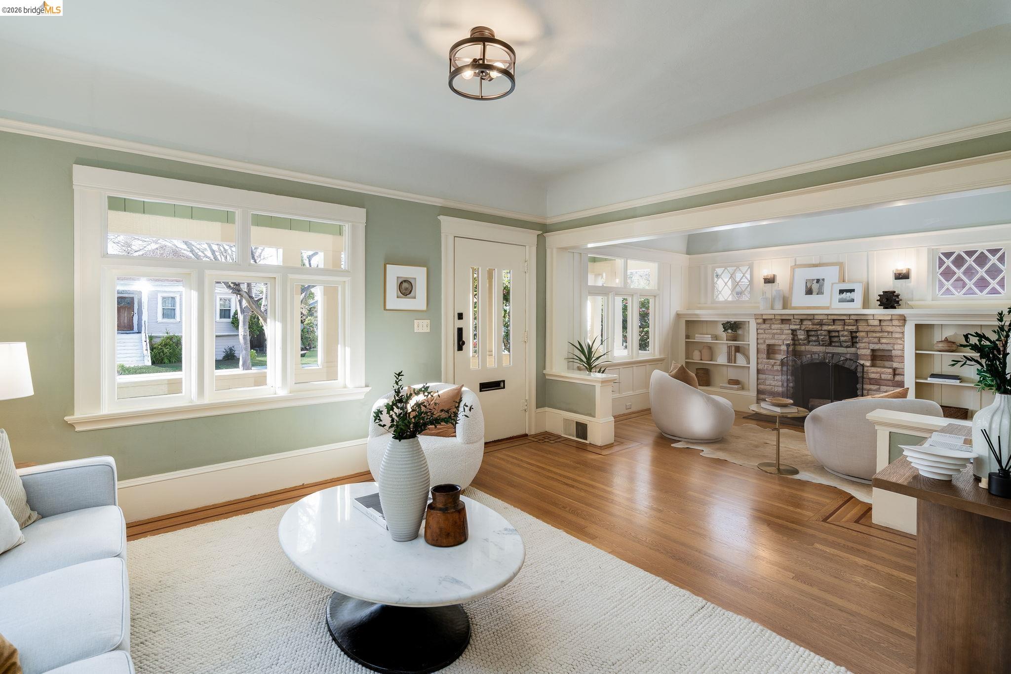 Detail Gallery Image 5 of 58 For 5466 Shafter Ave, Oakland,  CA 94618 - 4 Beds | 2 Baths