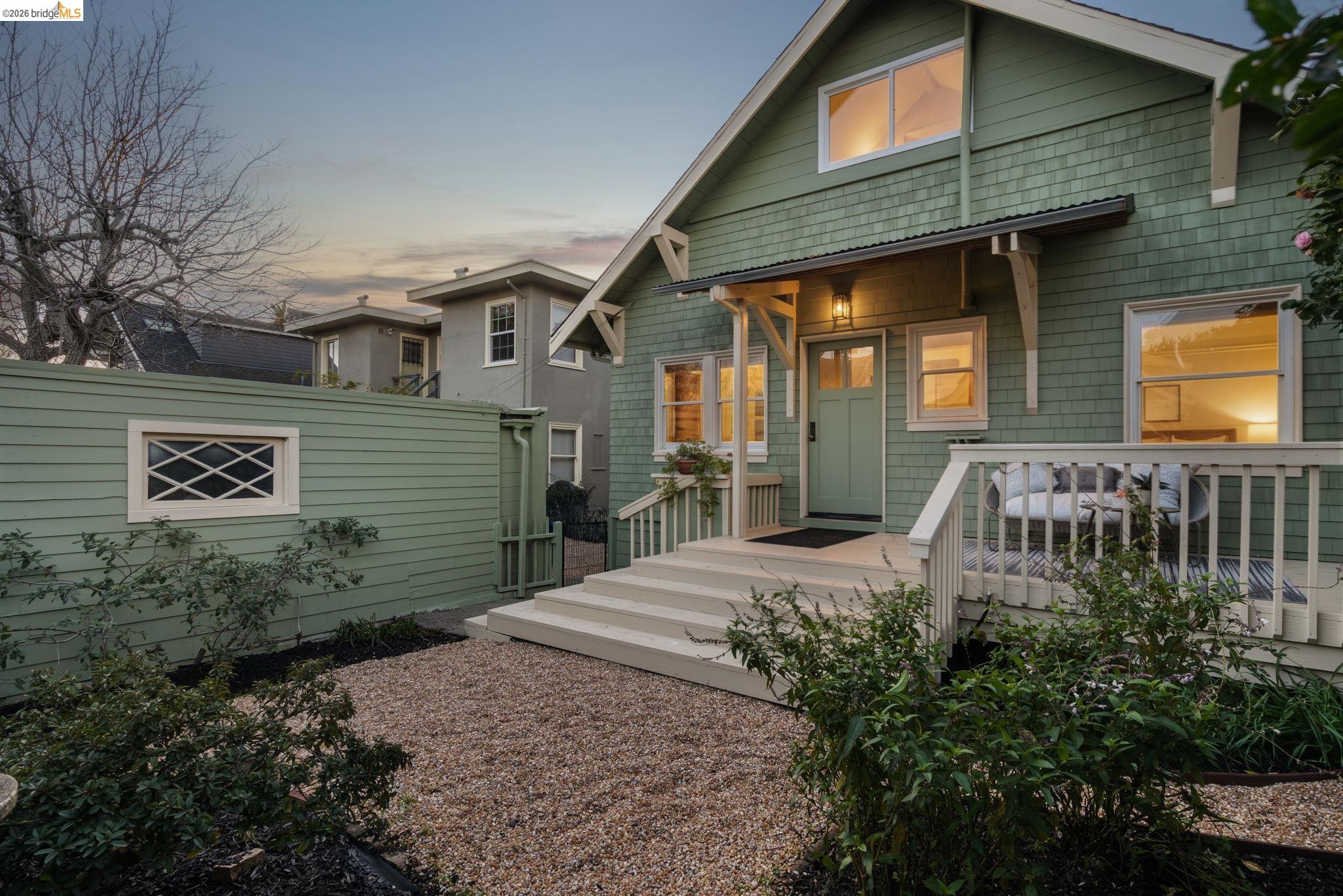 Detail Gallery Image 52 of 58 For 5466 Shafter Ave, Oakland,  CA 94618 - 4 Beds | 2 Baths