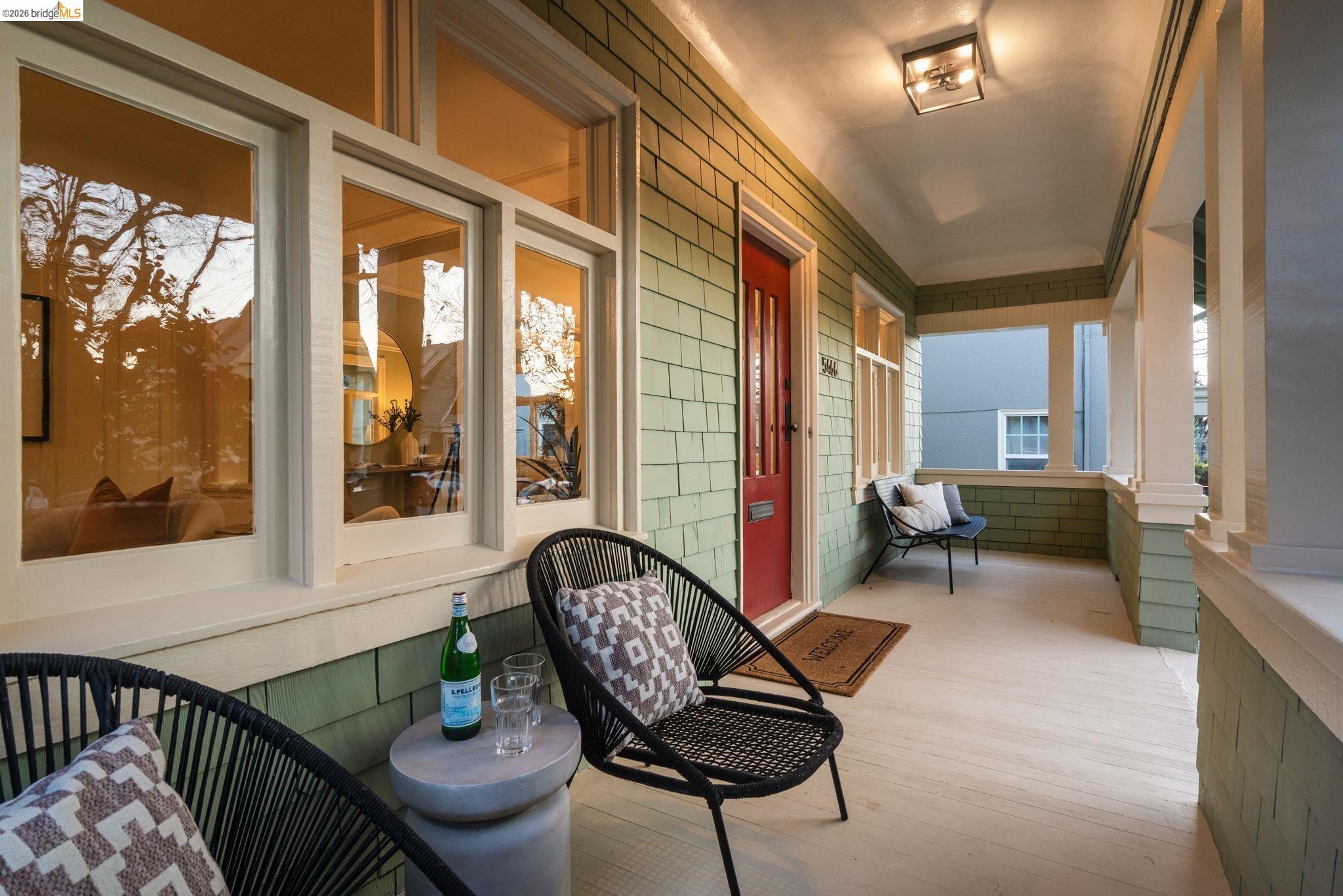 Detail Gallery Image 9 of 58 For 5466 Shafter Ave, Oakland,  CA 94618 - 4 Beds | 2 Baths