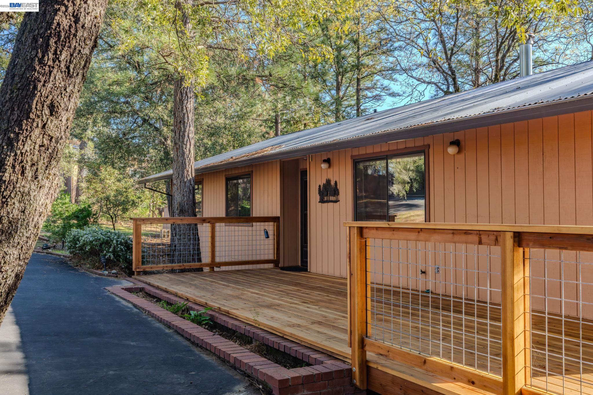 Detail Gallery Image 2 of 60 For 13771 West Ct, Pine Grove,  CA 95665 - 3 Beds | 2 Baths