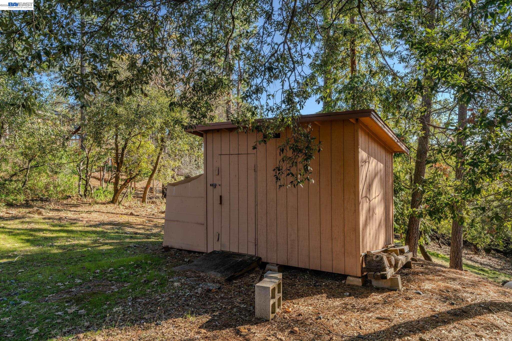 Detail Gallery Image 11 of 60 For 13771 West Ct, Pine Grove,  CA 95665 - 3 Beds | 2 Baths