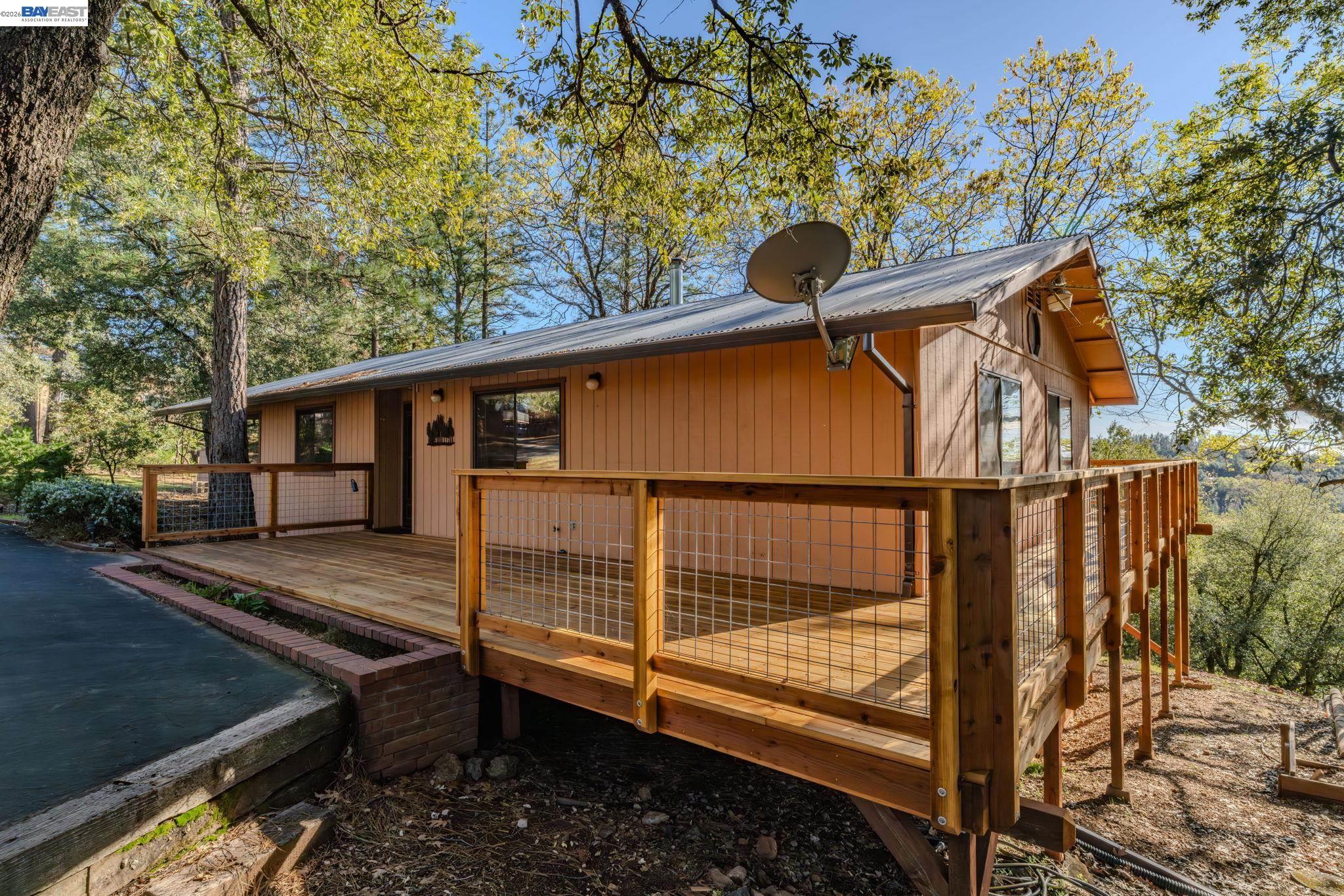 Detail Gallery Image 3 of 60 For 13771 West Ct, Pine Grove,  CA 95665 - 3 Beds | 2 Baths