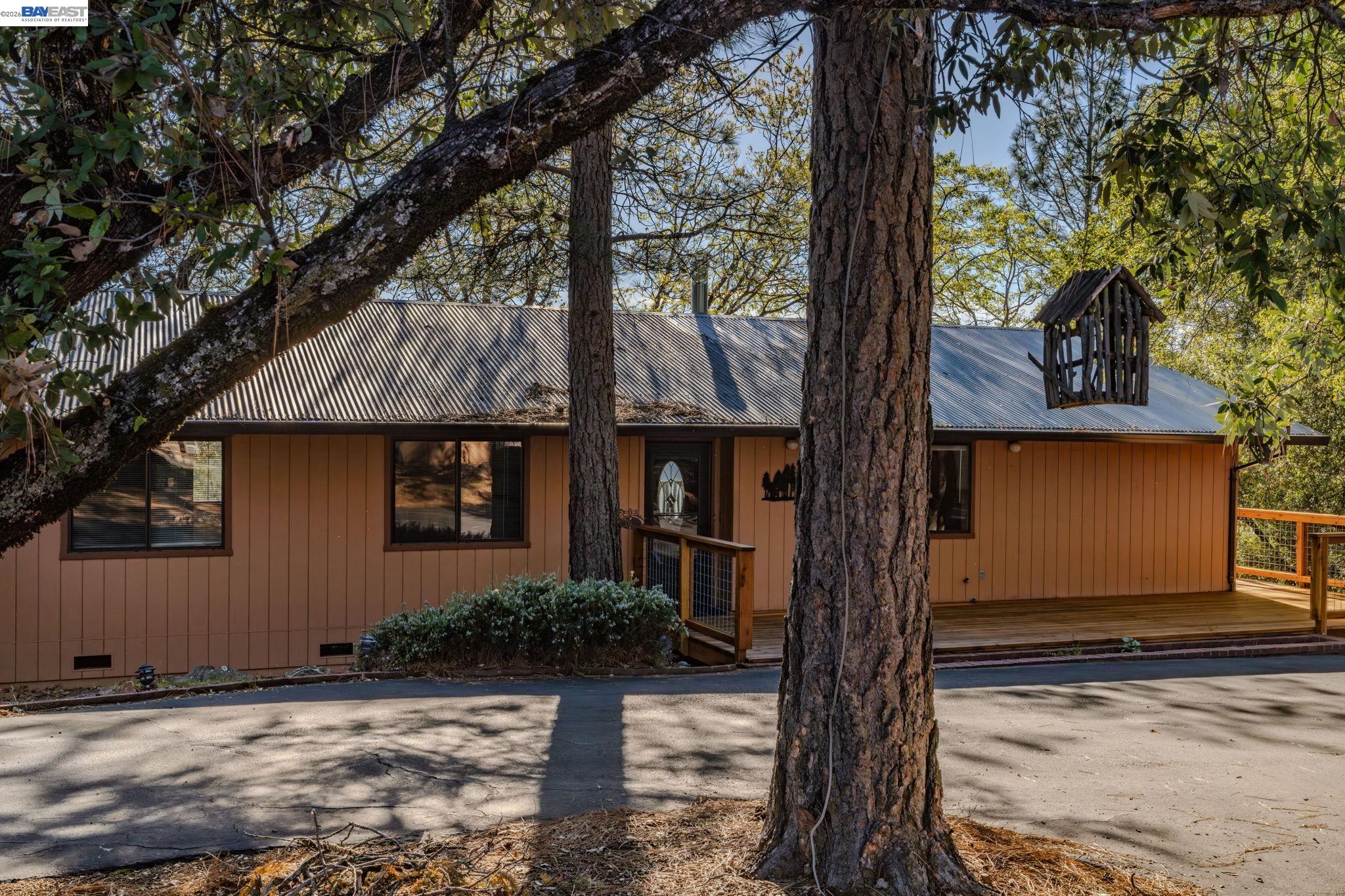 Detail Gallery Image 7 of 60 For 13771 West Ct, Pine Grove,  CA 95665 - 3 Beds | 2 Baths