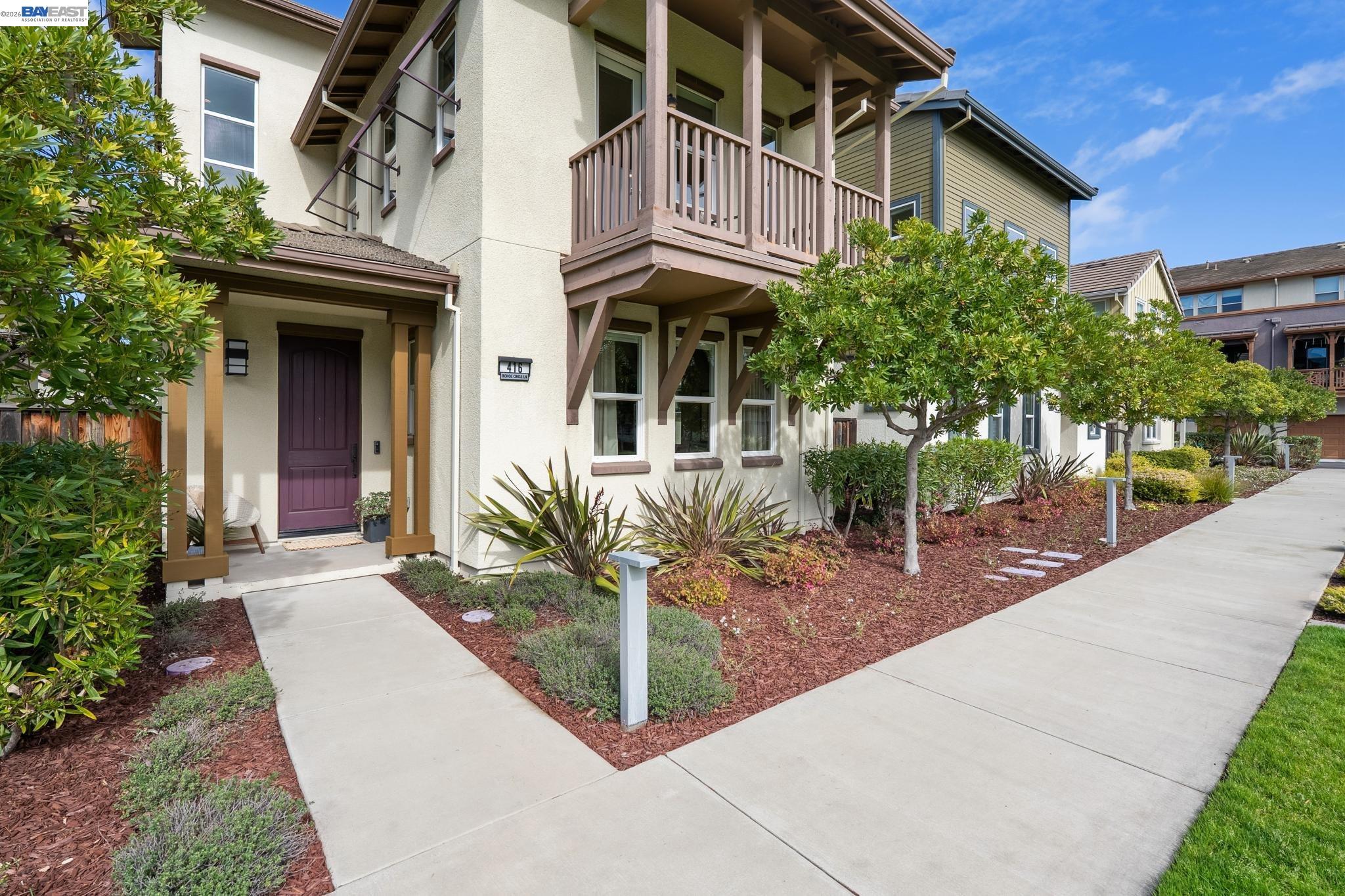 Detail Gallery Image 2 of 58 For 416 Bohol Circle Ln, Alameda,  CA 94501 - 3 Beds | 3/1 Baths