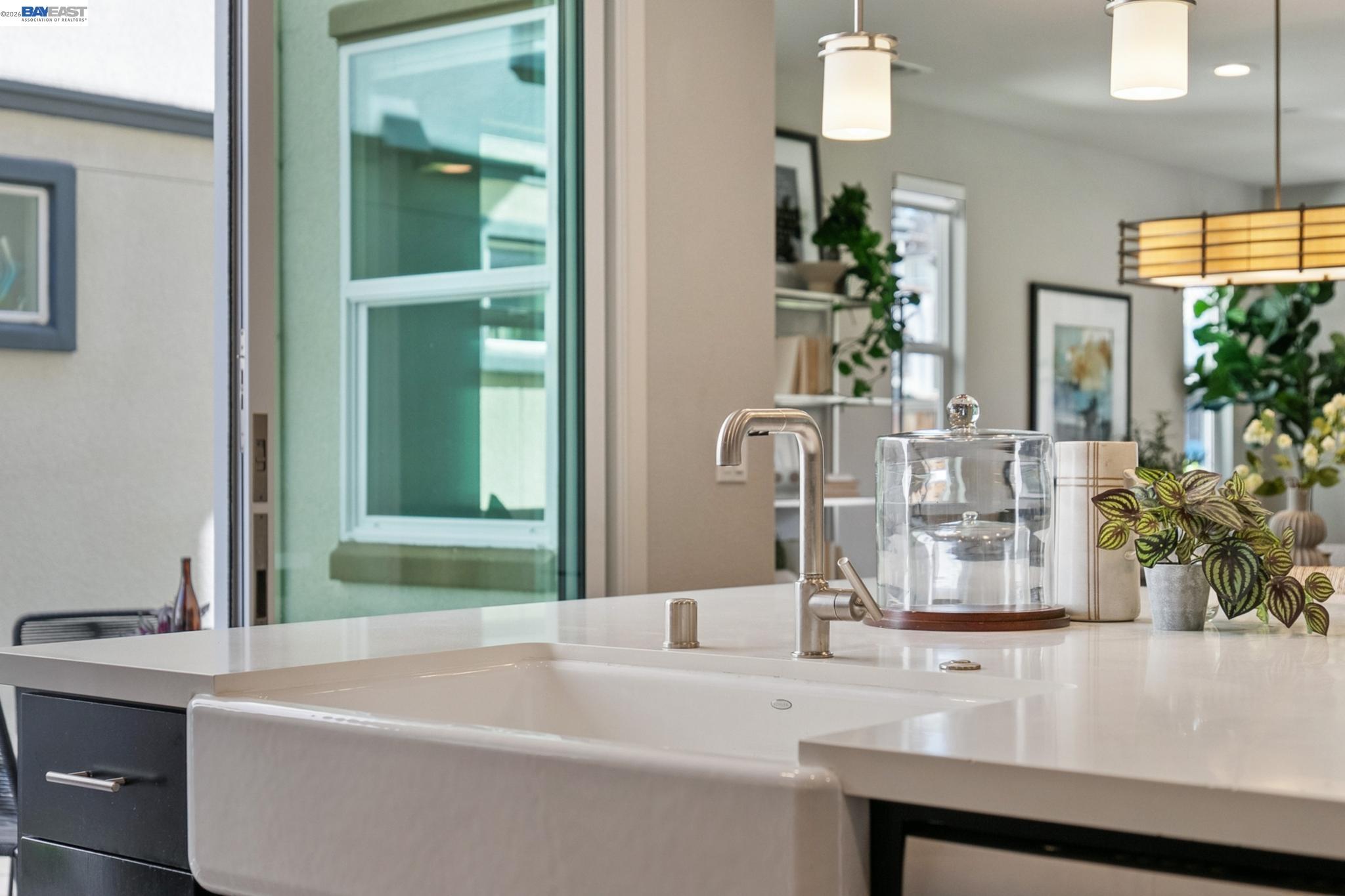 Detail Gallery Image 16 of 58 For 416 Bohol Circle Ln, Alameda,  CA 94501 - 3 Beds | 3/1 Baths