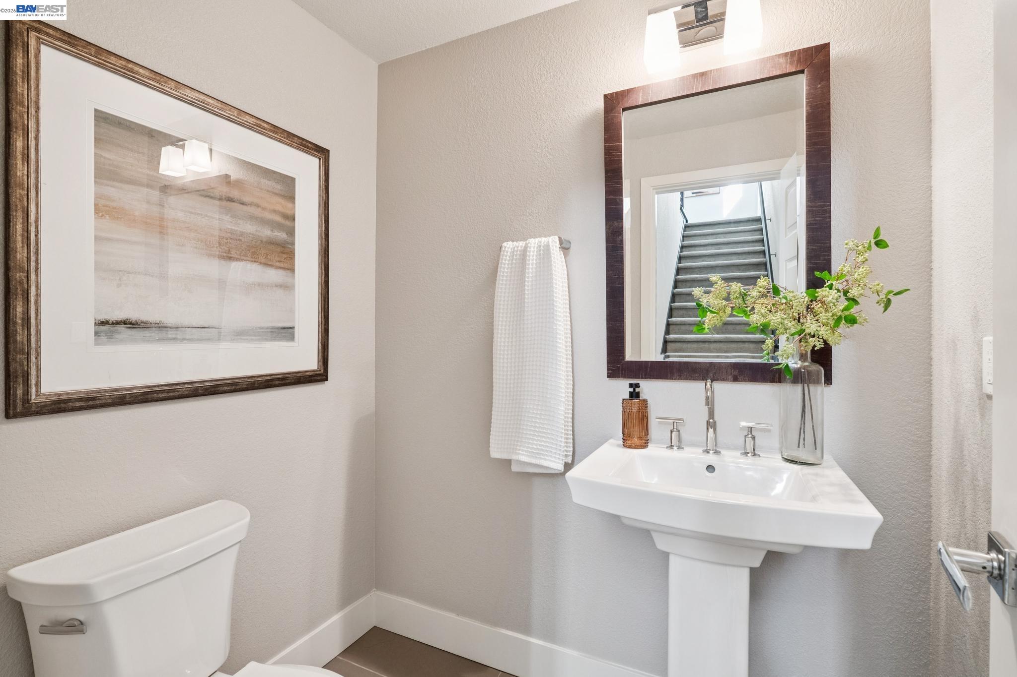 Detail Gallery Image 22 of 58 For 416 Bohol Circle Ln, Alameda,  CA 94501 - 3 Beds | 3/1 Baths