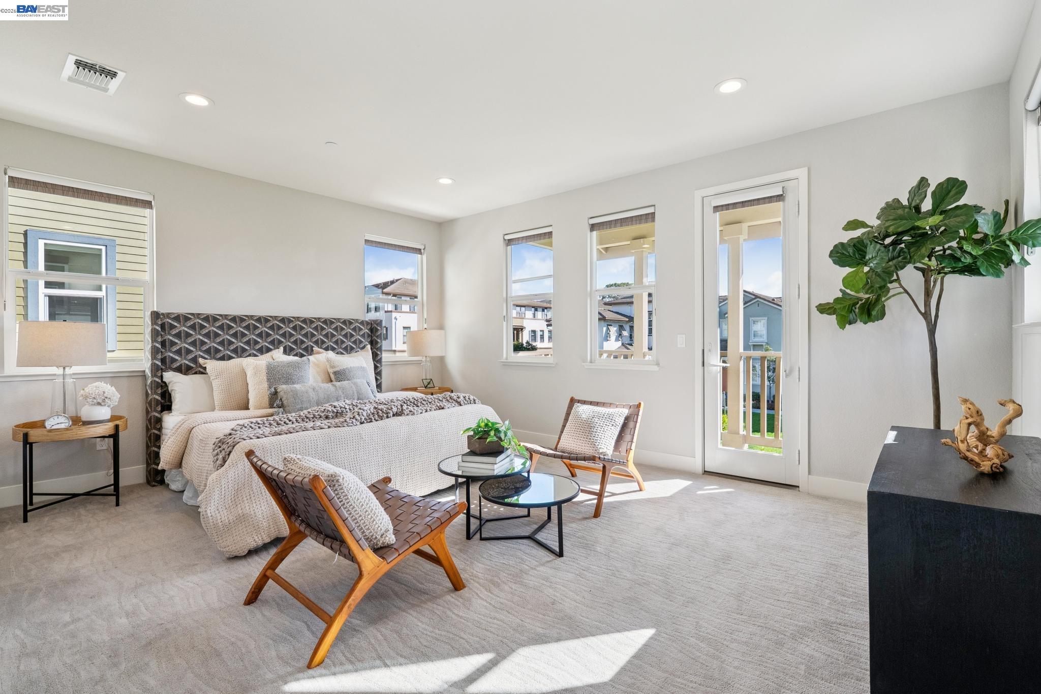 Detail Gallery Image 33 of 58 For 416 Bohol Circle Ln, Alameda,  CA 94501 - 3 Beds | 3/1 Baths