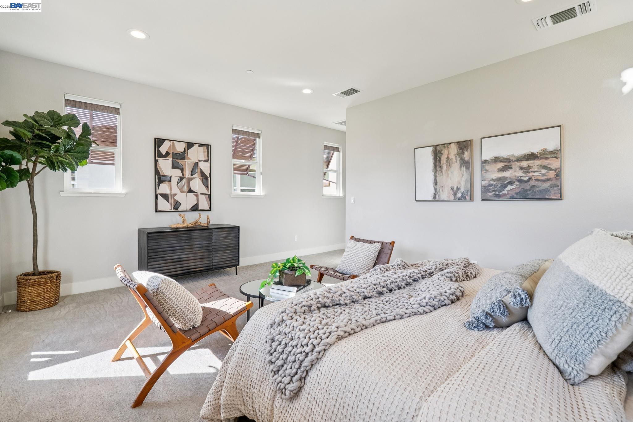 Detail Gallery Image 34 of 58 For 416 Bohol Circle Ln, Alameda,  CA 94501 - 3 Beds | 3/1 Baths