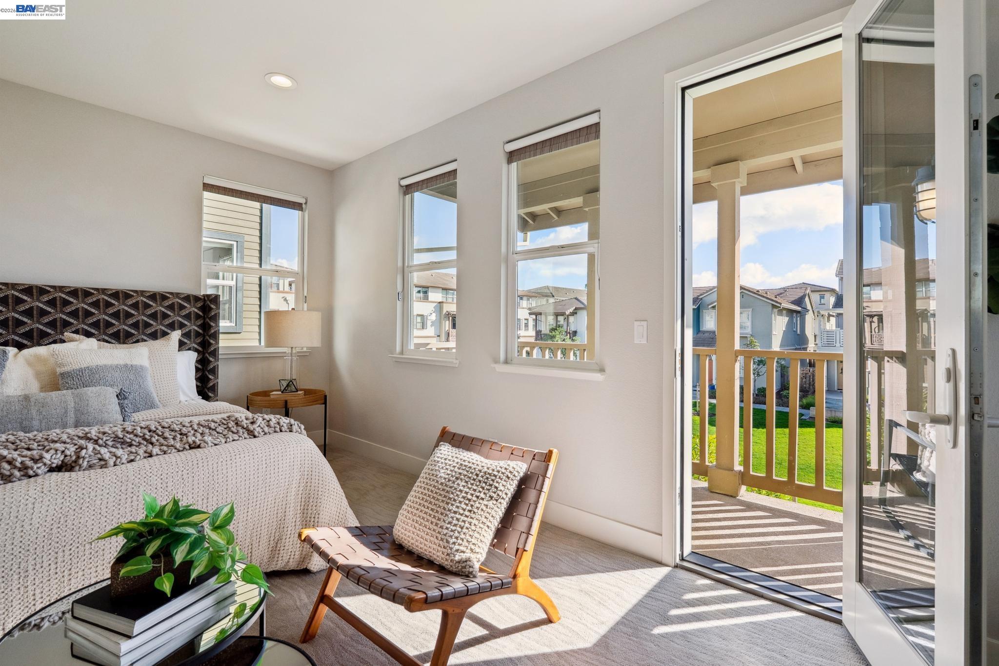 Detail Gallery Image 36 of 58 For 416 Bohol Circle Ln, Alameda,  CA 94501 - 3 Beds | 3/1 Baths