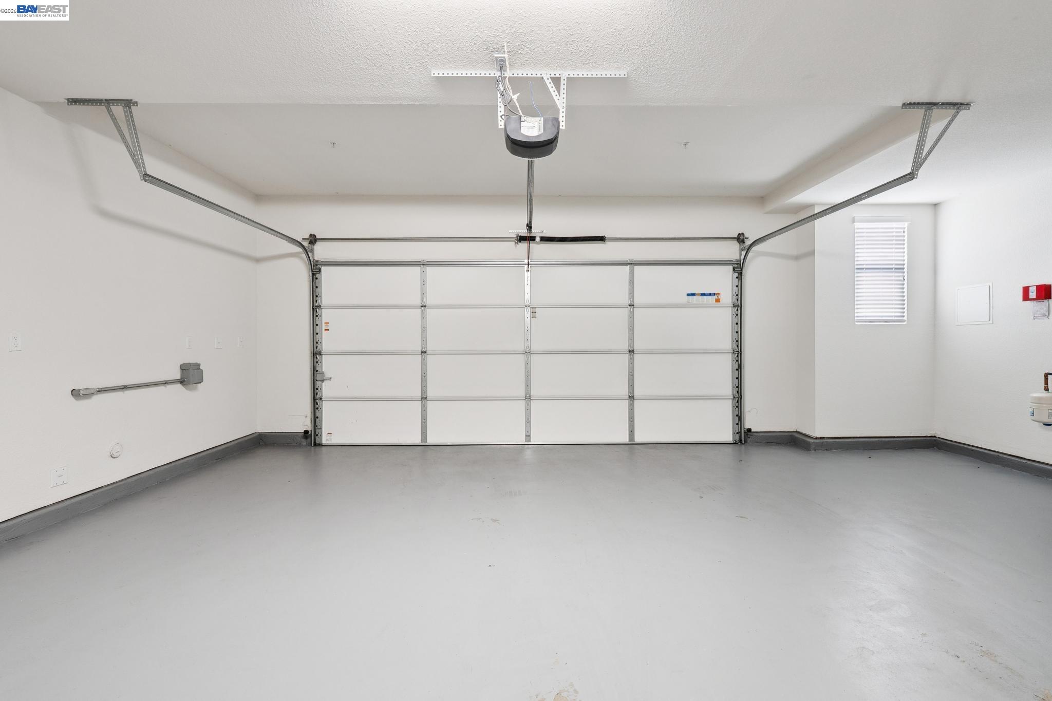 Detail Gallery Image 50 of 58 For 416 Bohol Circle Ln, Alameda,  CA 94501 - 3 Beds | 3/1 Baths