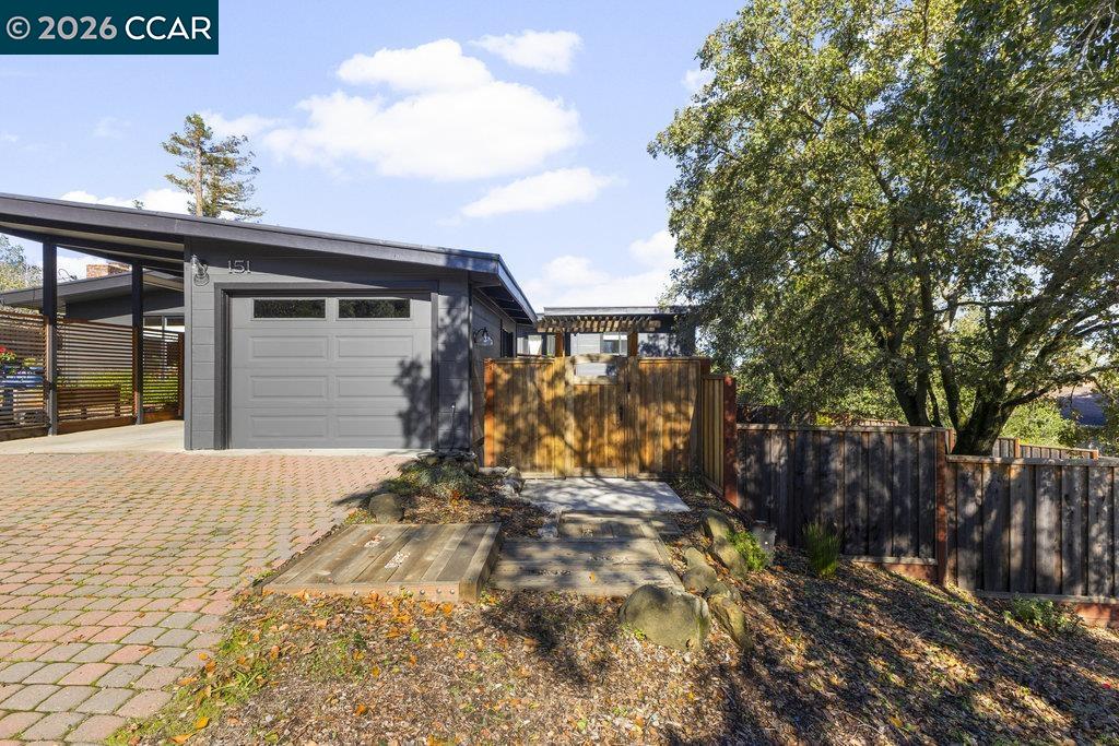 Detail Gallery Image 2 of 57 For 151 Montecito Crescent, Walnut Creek,  CA 94597 - 4 Beds | 3 Baths