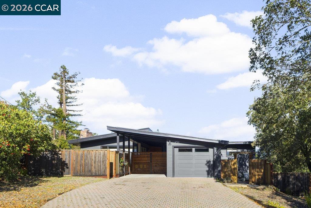 Detail Gallery Image 3 of 57 For 151 Montecito Crescent, Walnut Creek,  CA 94597 - 4 Beds | 3 Baths