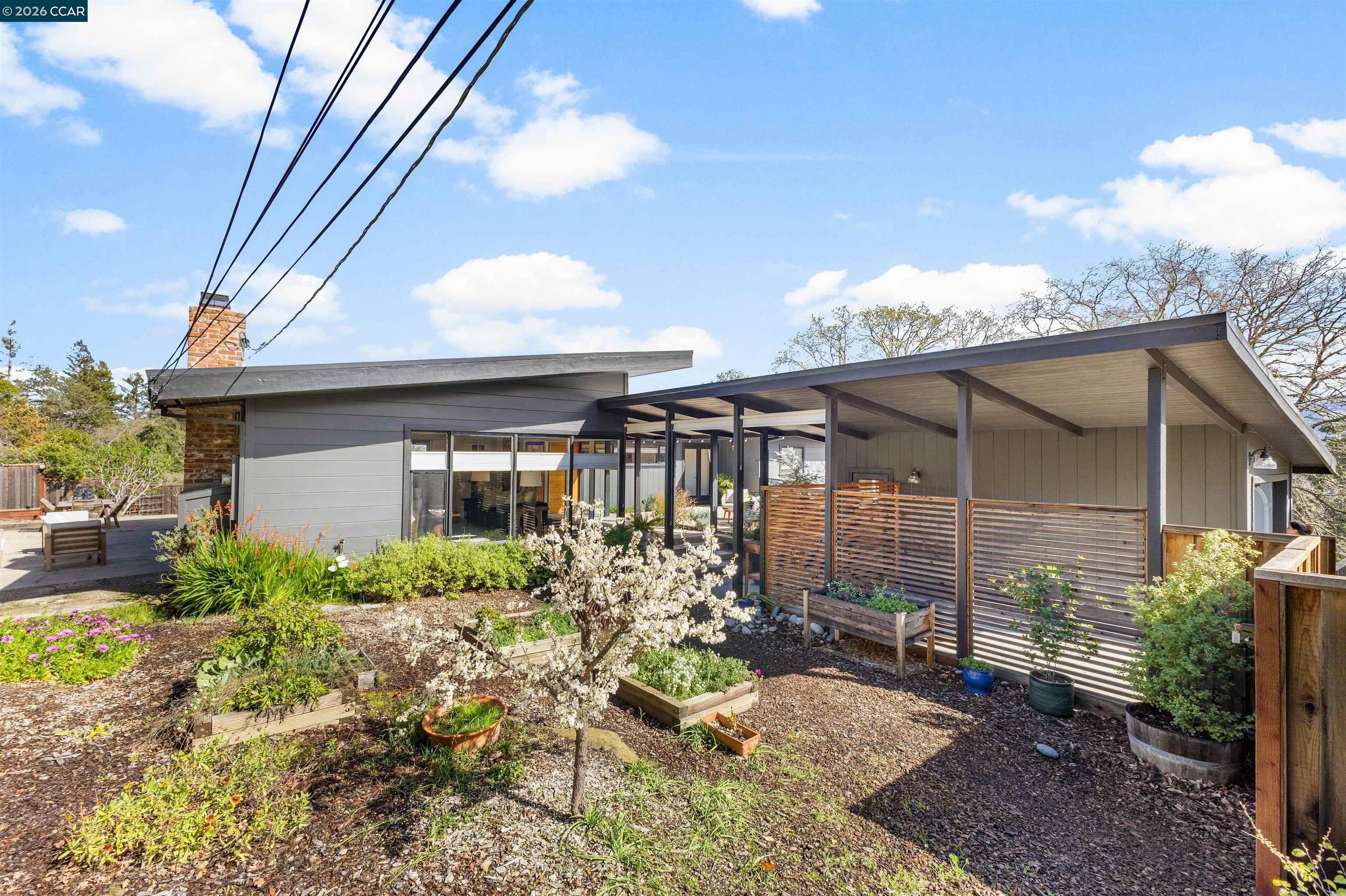 Detail Gallery Image 31 of 57 For 151 Montecito Crescent, Walnut Creek,  CA 94597 - 4 Beds | 3 Baths