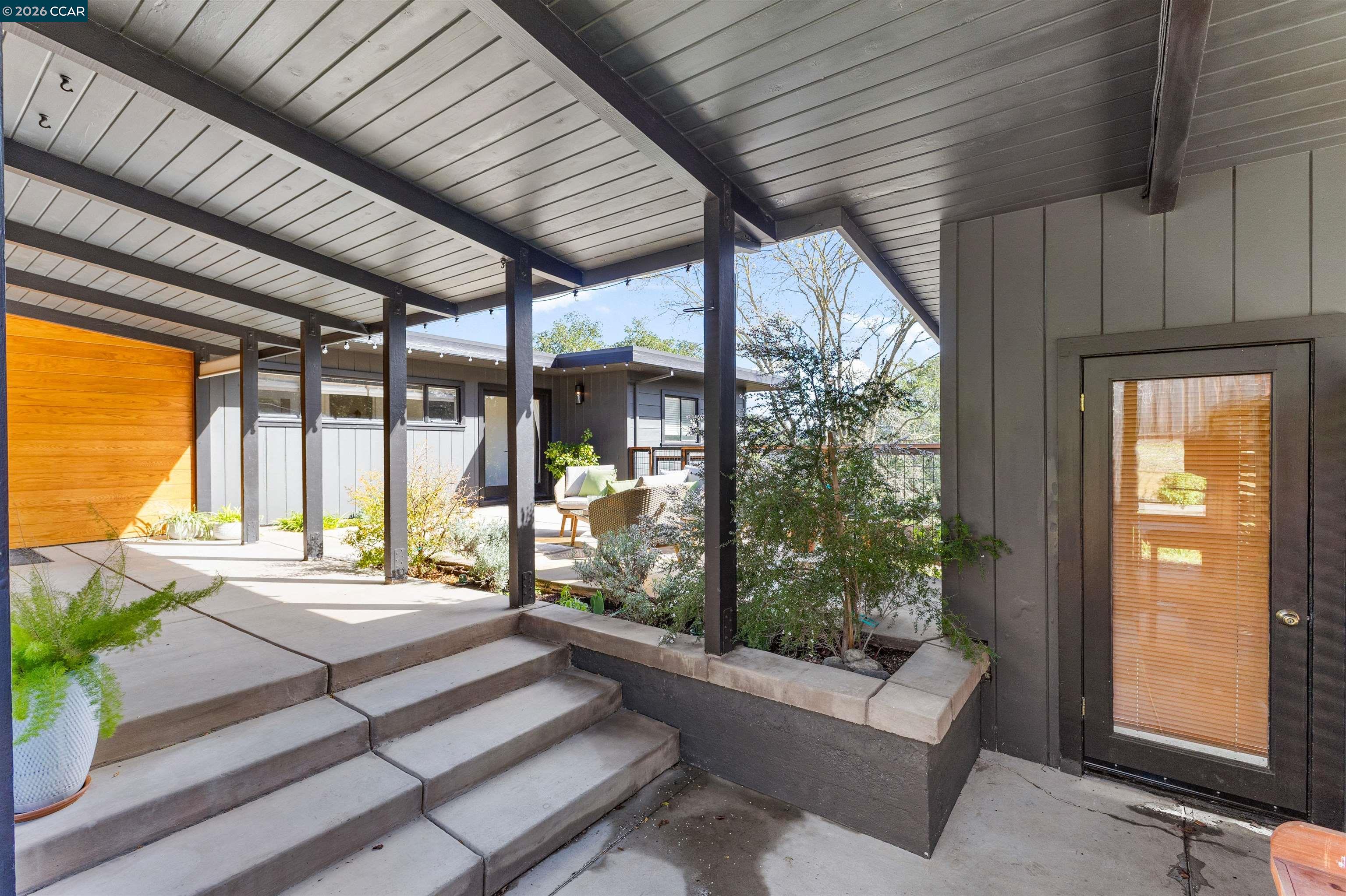 Detail Gallery Image 35 of 57 For 151 Montecito Crescent, Walnut Creek,  CA 94597 - 4 Beds | 3 Baths