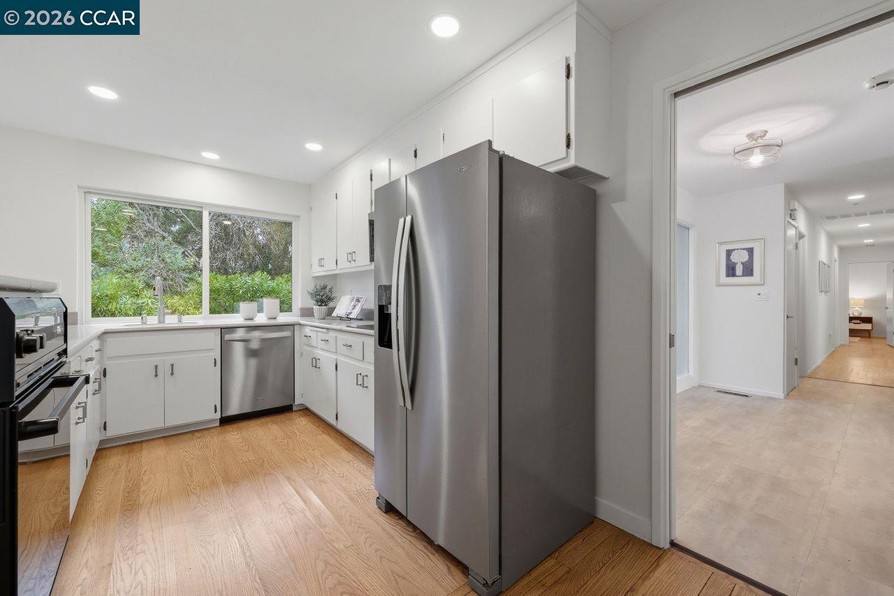 Detail Gallery Image 12 of 56 For 3927 Woodside Ct, Lafayette,  CA 94549 - 4 Beds | 2 Baths