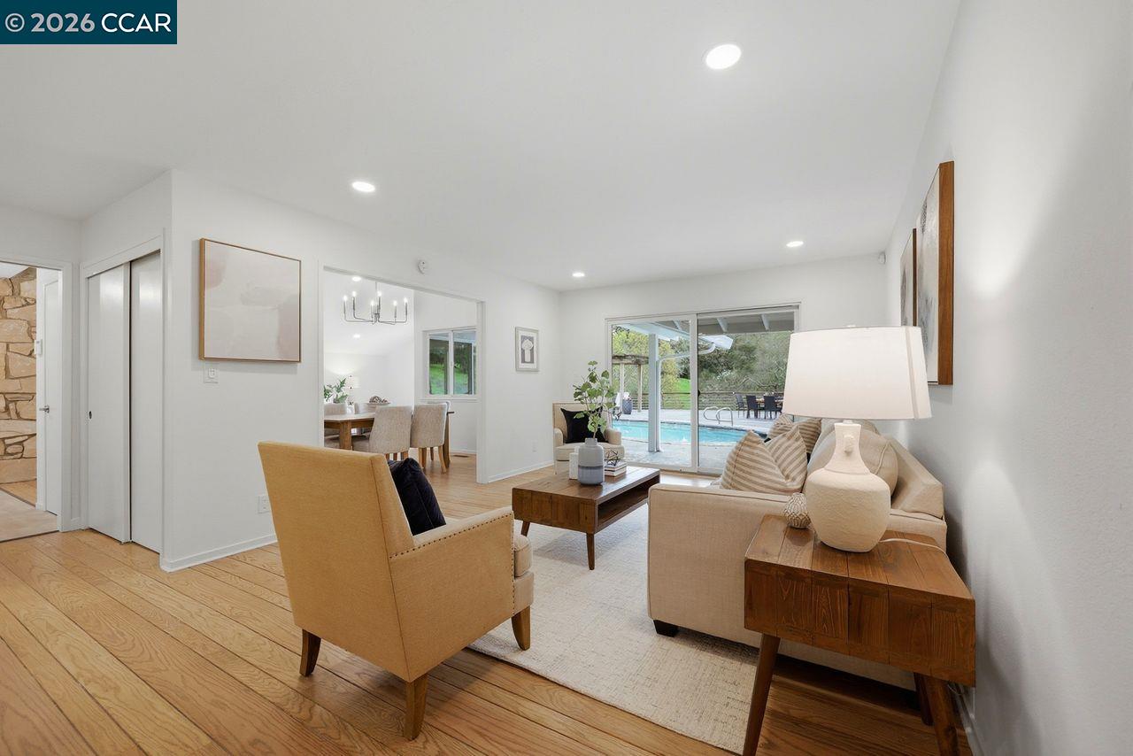 Detail Gallery Image 18 of 56 For 3927 Woodside Ct, Lafayette,  CA 94549 - 4 Beds | 2 Baths