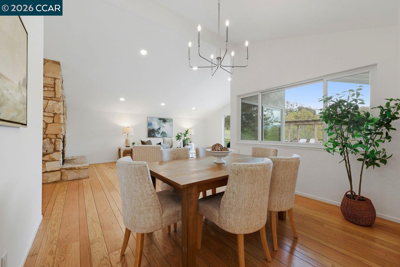 Detail Gallery Image 21 of 56 For 3927 Woodside Ct, Lafayette,  CA 94549 - 4 Beds | 2 Baths