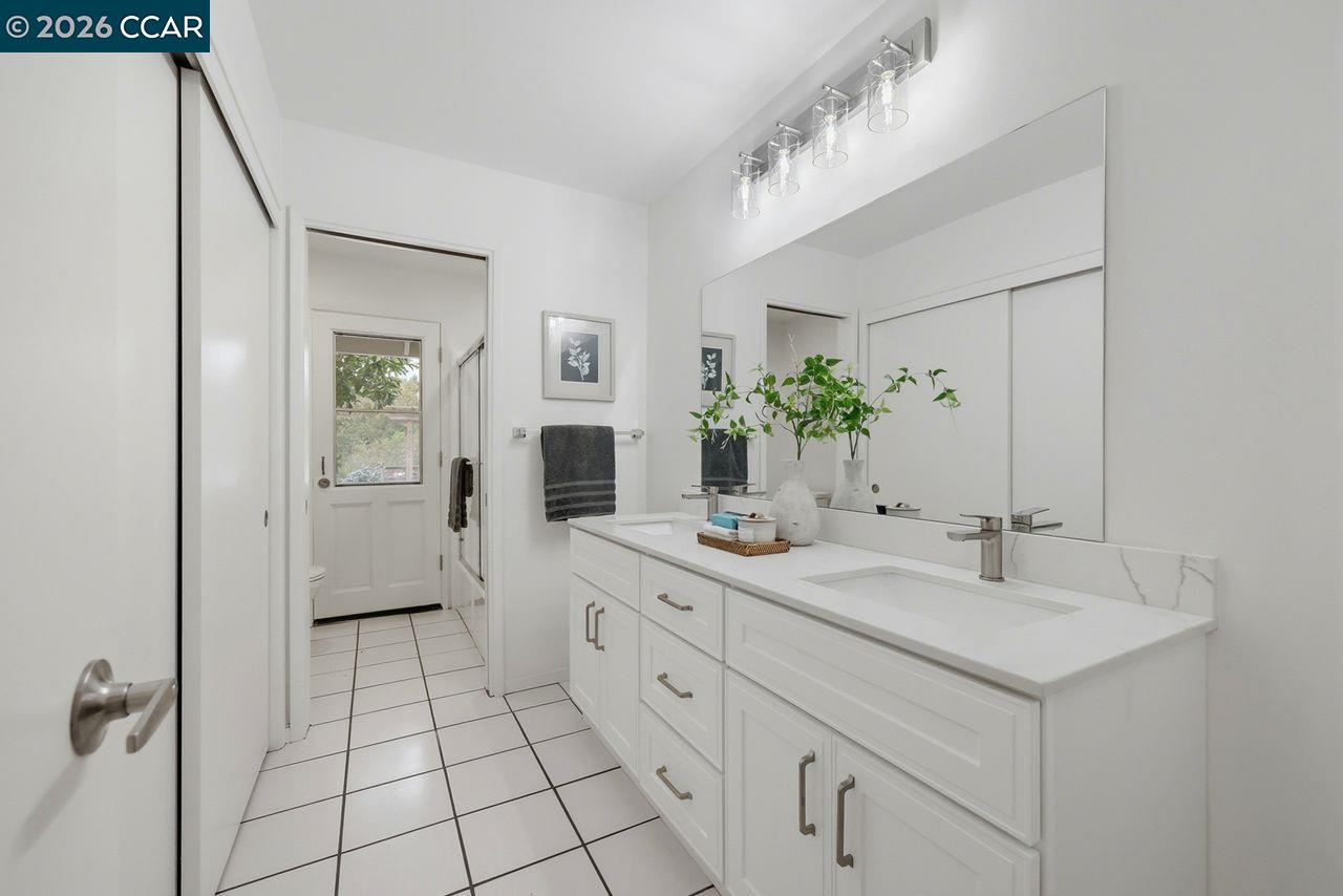 Detail Gallery Image 25 of 56 For 3927 Woodside Ct, Lafayette,  CA 94549 - 4 Beds | 2 Baths