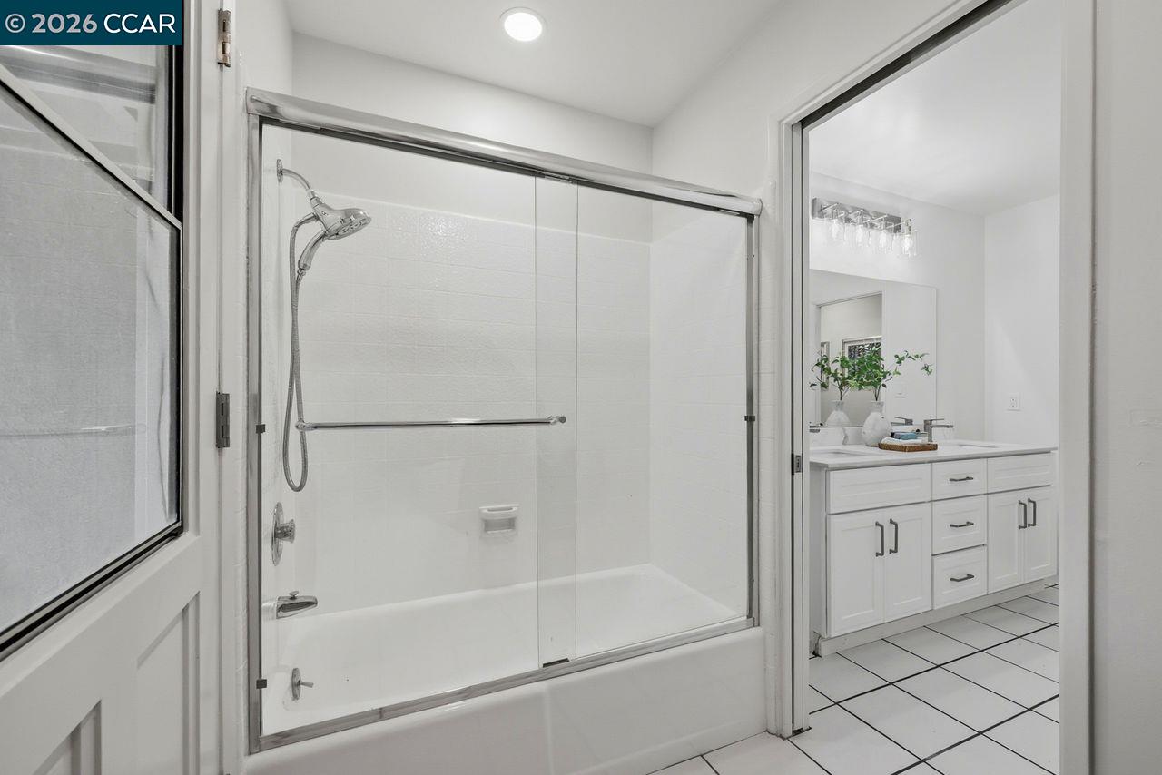 Detail Gallery Image 26 of 56 For 3927 Woodside Ct, Lafayette,  CA 94549 - 4 Beds | 2 Baths