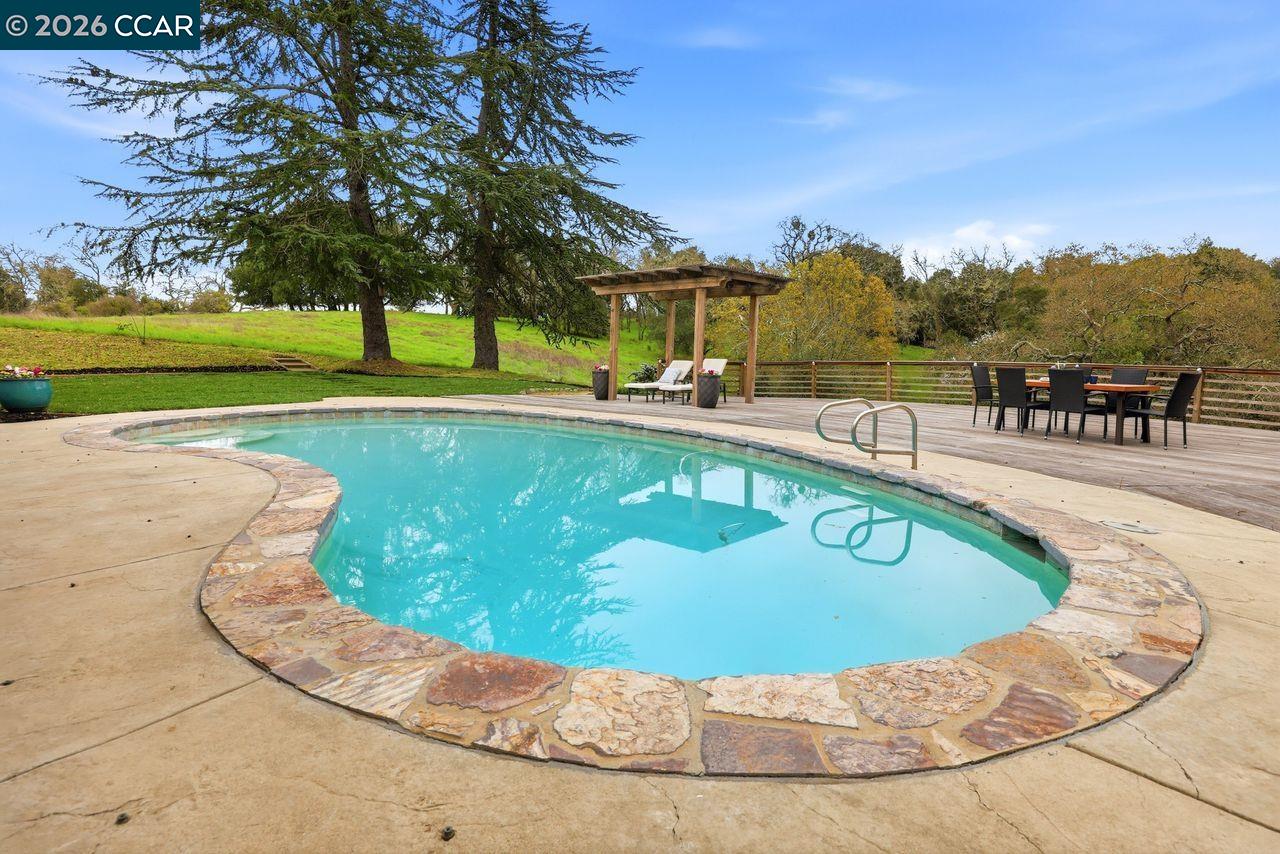 Detail Gallery Image 45 of 56 For 3927 Woodside Ct, Lafayette,  CA 94549 - 4 Beds | 2 Baths