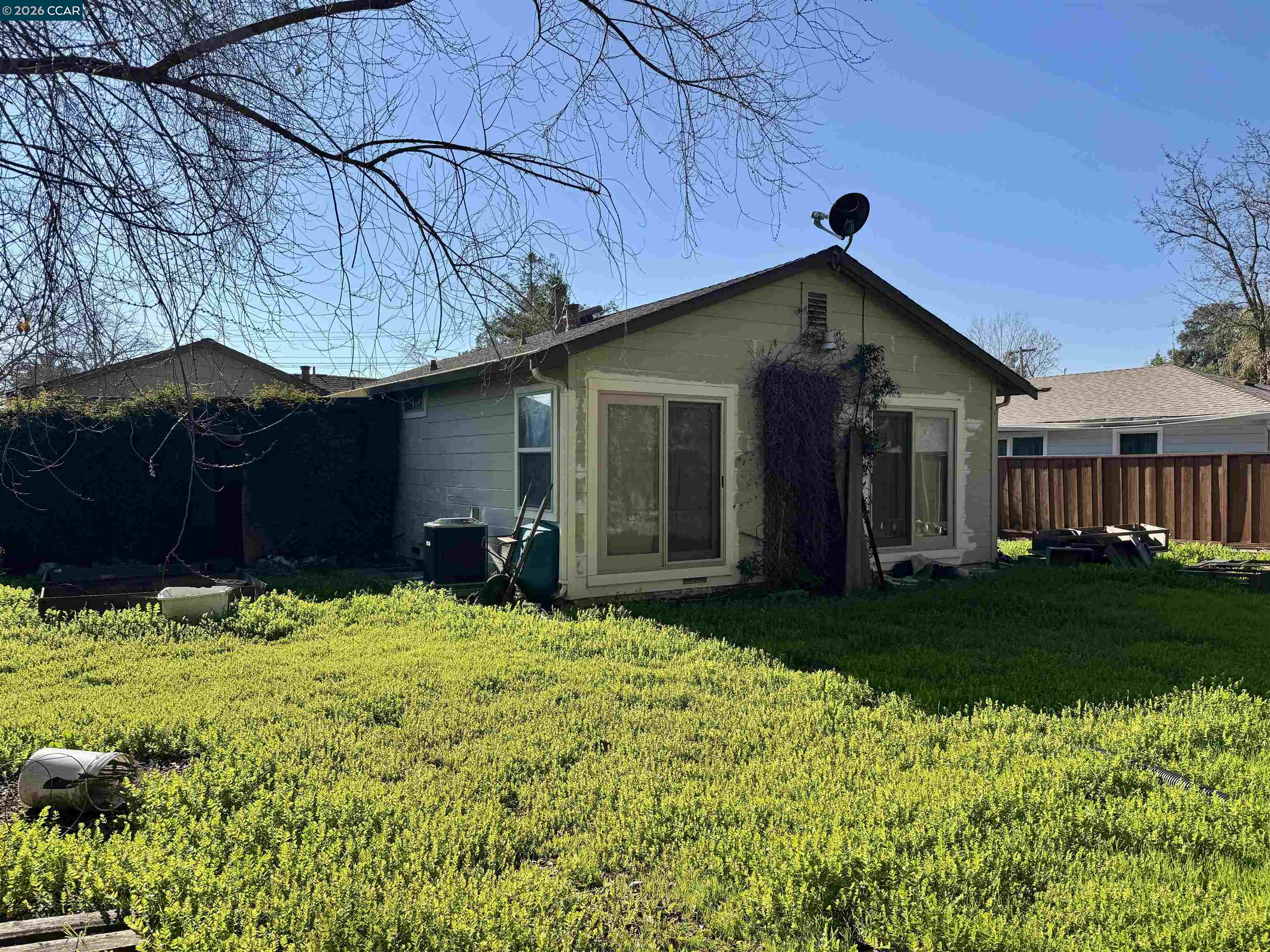 Detail Gallery Image 11 of 15 For 212 Babette Ct, Pleasant Hill,  CA 94523 - 3 Beds | 1 Baths