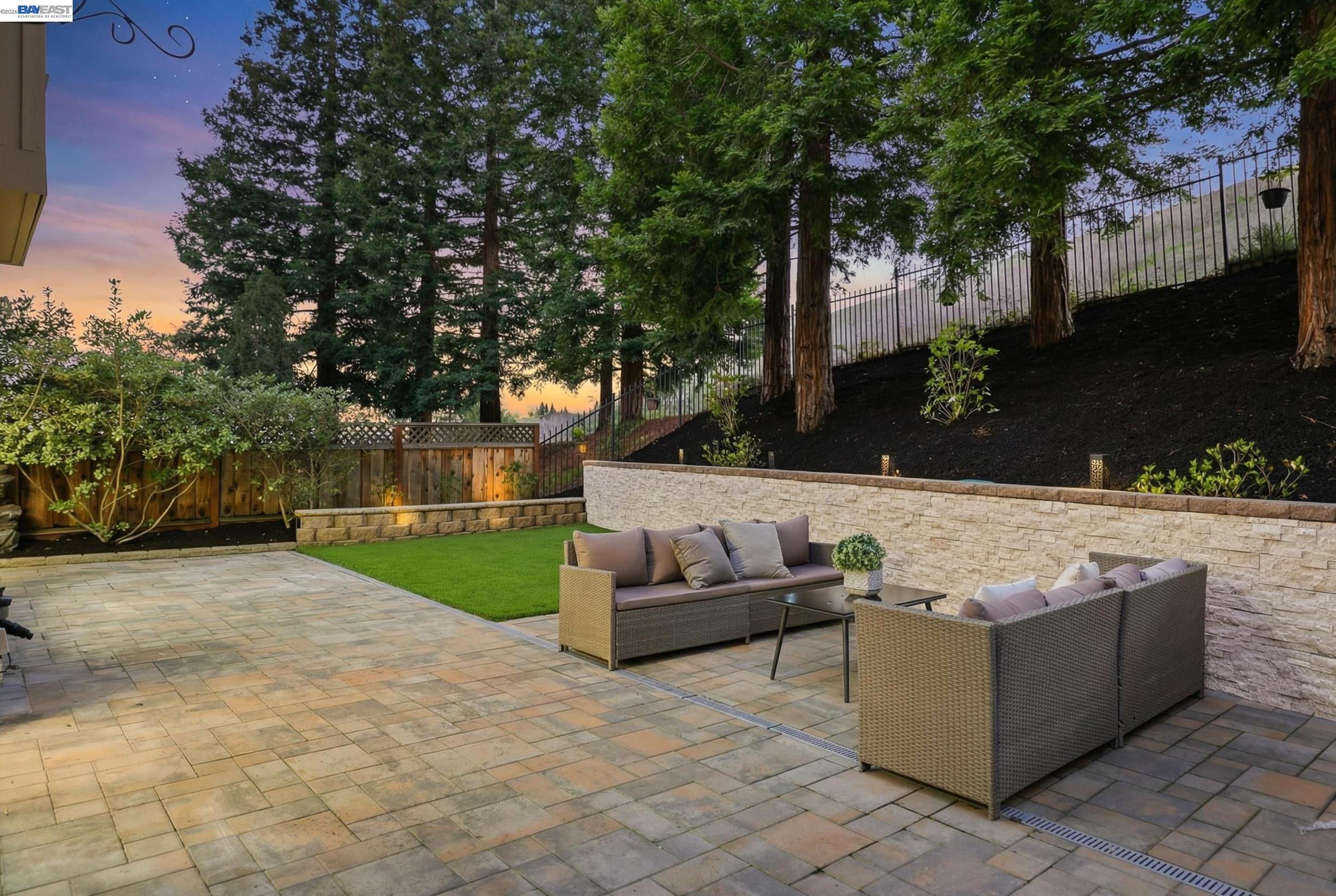 Front Image Thumbnail for BE41124678