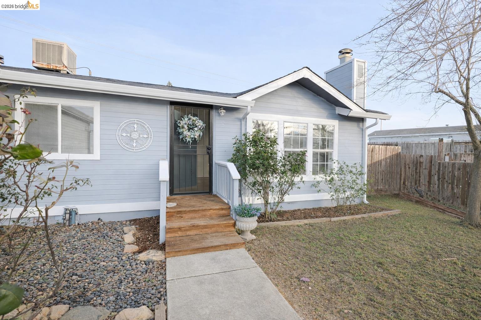 Detail Gallery Image 2 of 19 For 343 Deer Field Cir, Copperopolis,  CA 95228 - 4 Beds | 2 Baths