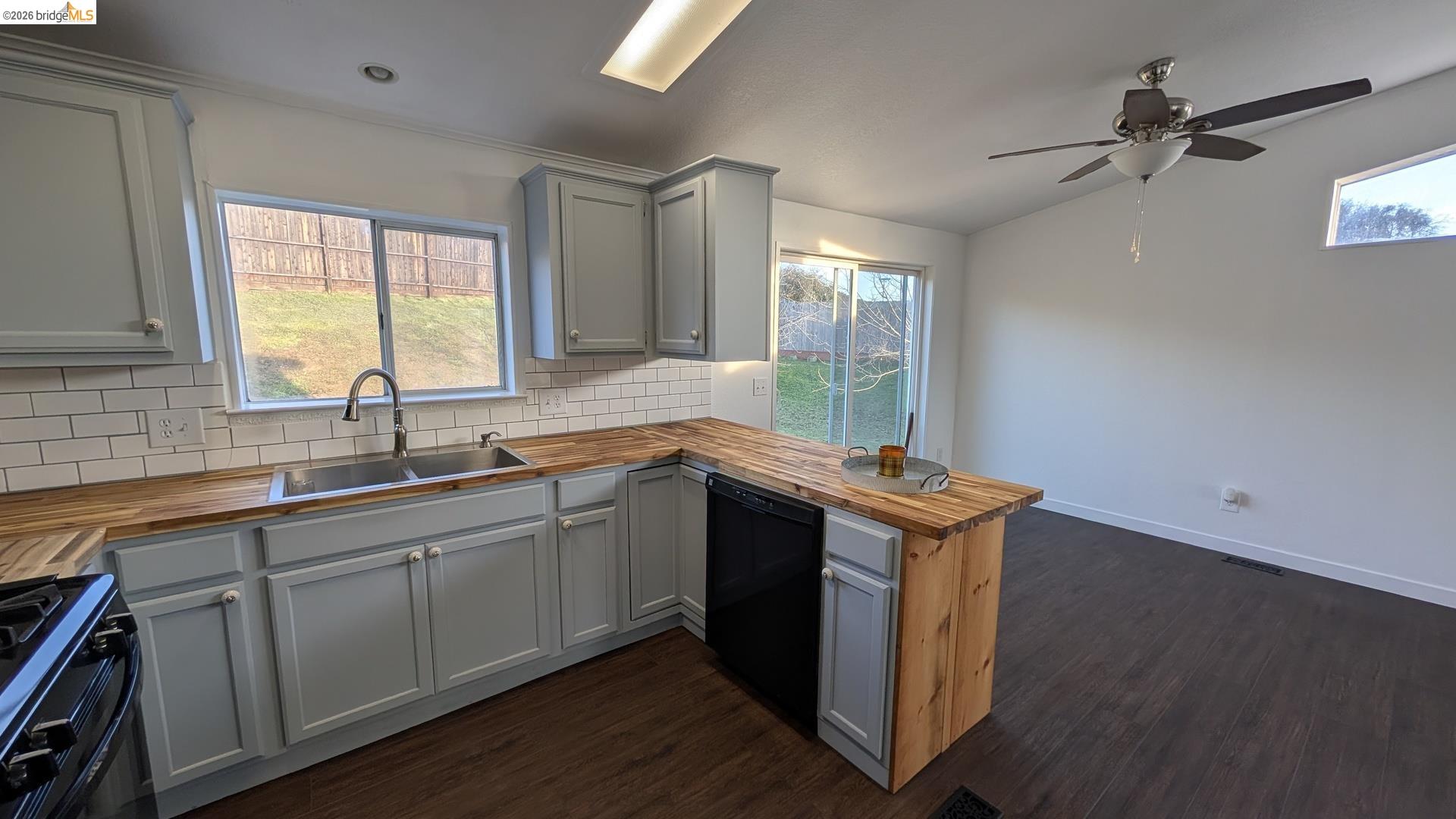 Detail Gallery Image 6 of 19 For 343 Deer Field Cir, Copperopolis,  CA 95228 - 4 Beds | 2 Baths