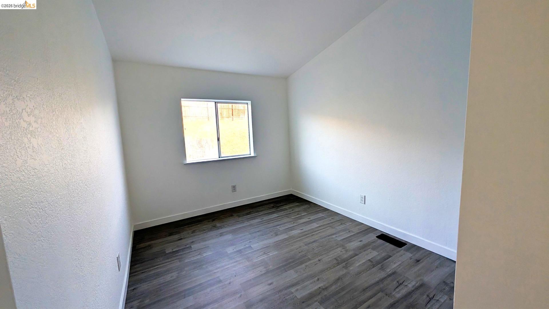 Detail Gallery Image 7 of 19 For 343 Deer Field Cir, Copperopolis,  CA 95228 - 4 Beds | 2 Baths