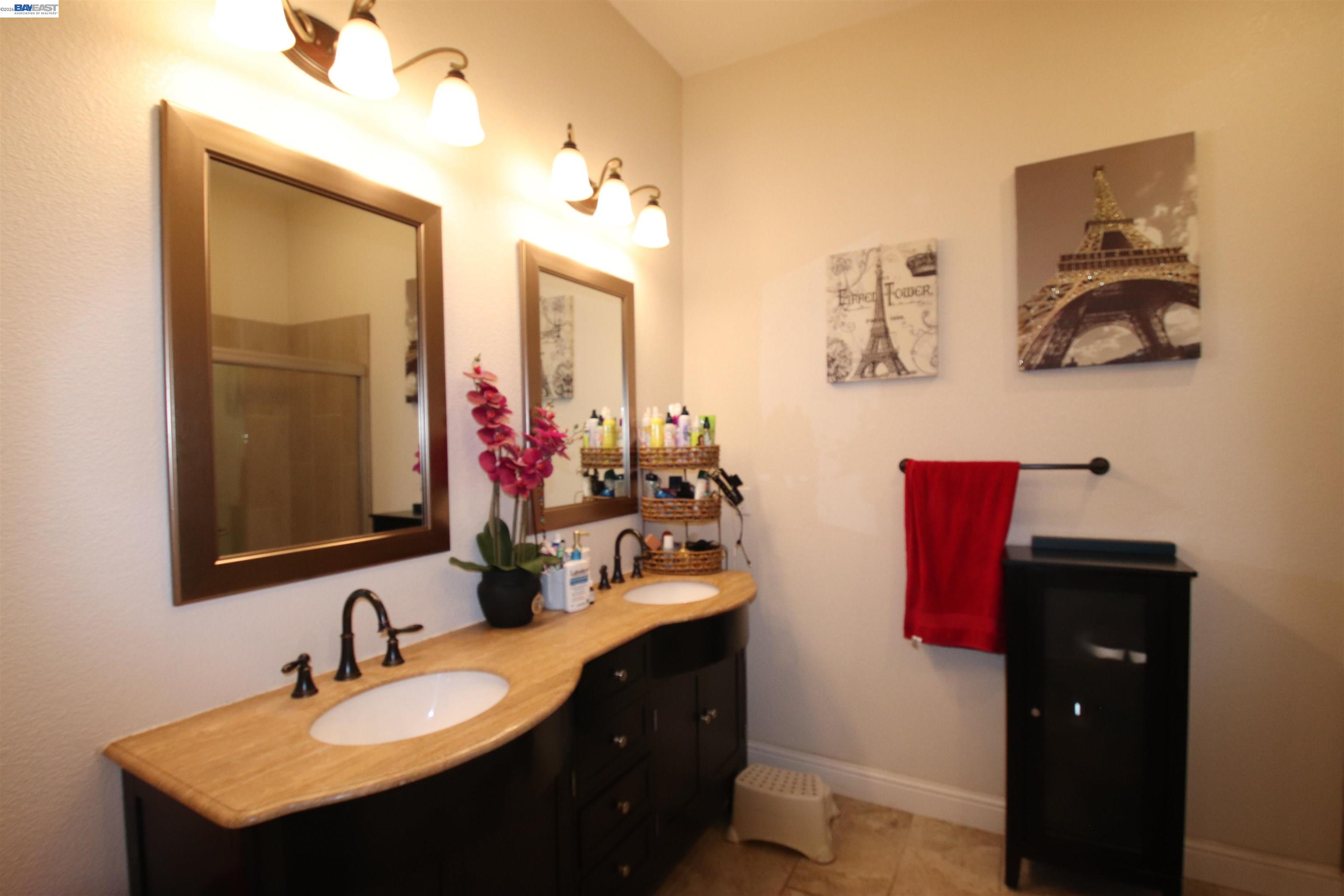 Detail Gallery Image 17 of 22 For 2511 S Laurel, Stockton,  CA 95206-3649 - 3 Beds | 2 Baths