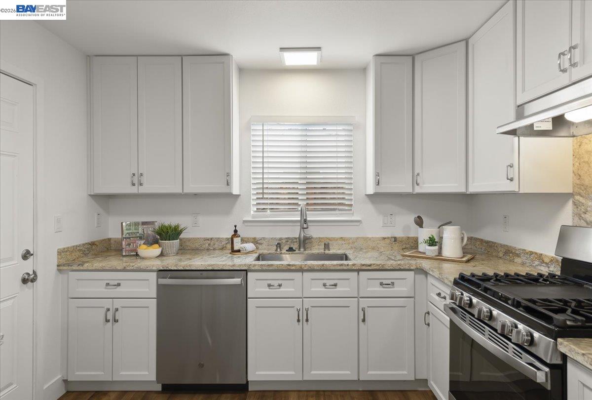 Detail Gallery Image 13 of 35 For 37141 Saint Christopher Street, Newark,  CA 94560 - 4 Beds | 2 Baths