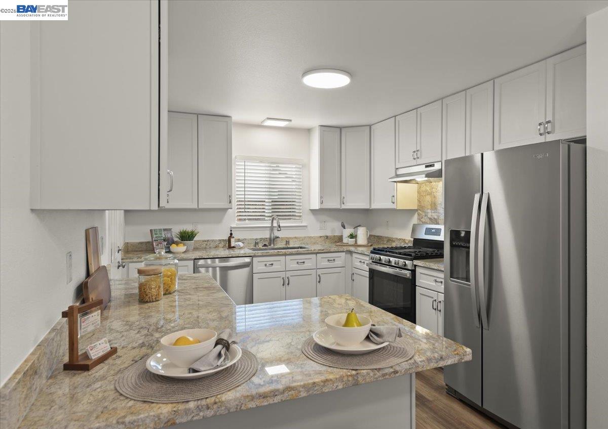 Detail Gallery Image 9 of 35 For 37141 Saint Christopher Street, Newark,  CA 94560 - 4 Beds | 2 Baths