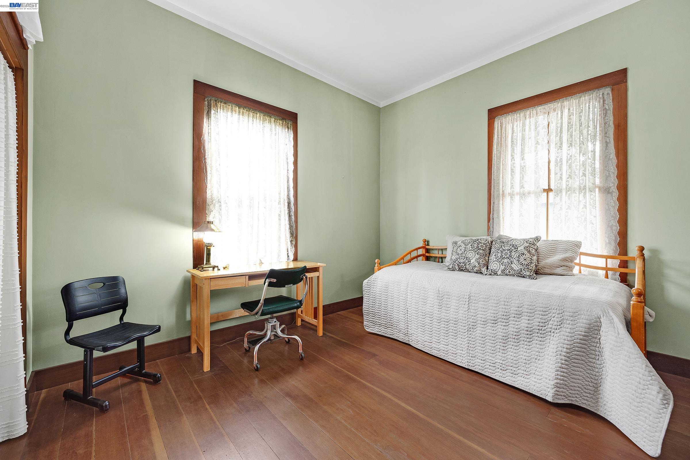 Detail Gallery Image 11 of 48 For 2211 College Avenue, Livermore,  CA 94550 - 6 Beds | 3/1 Baths