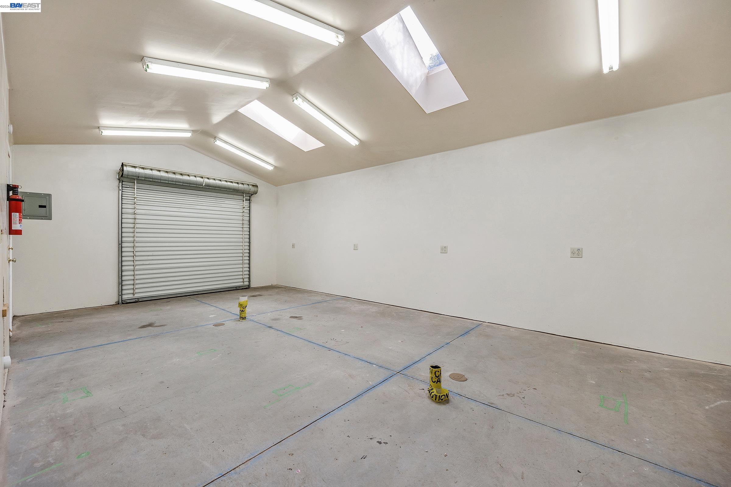 Detail Gallery Image 30 of 48 For 2211 College Avenue, Livermore,  CA 94550 - 6 Beds | 3/1 Baths