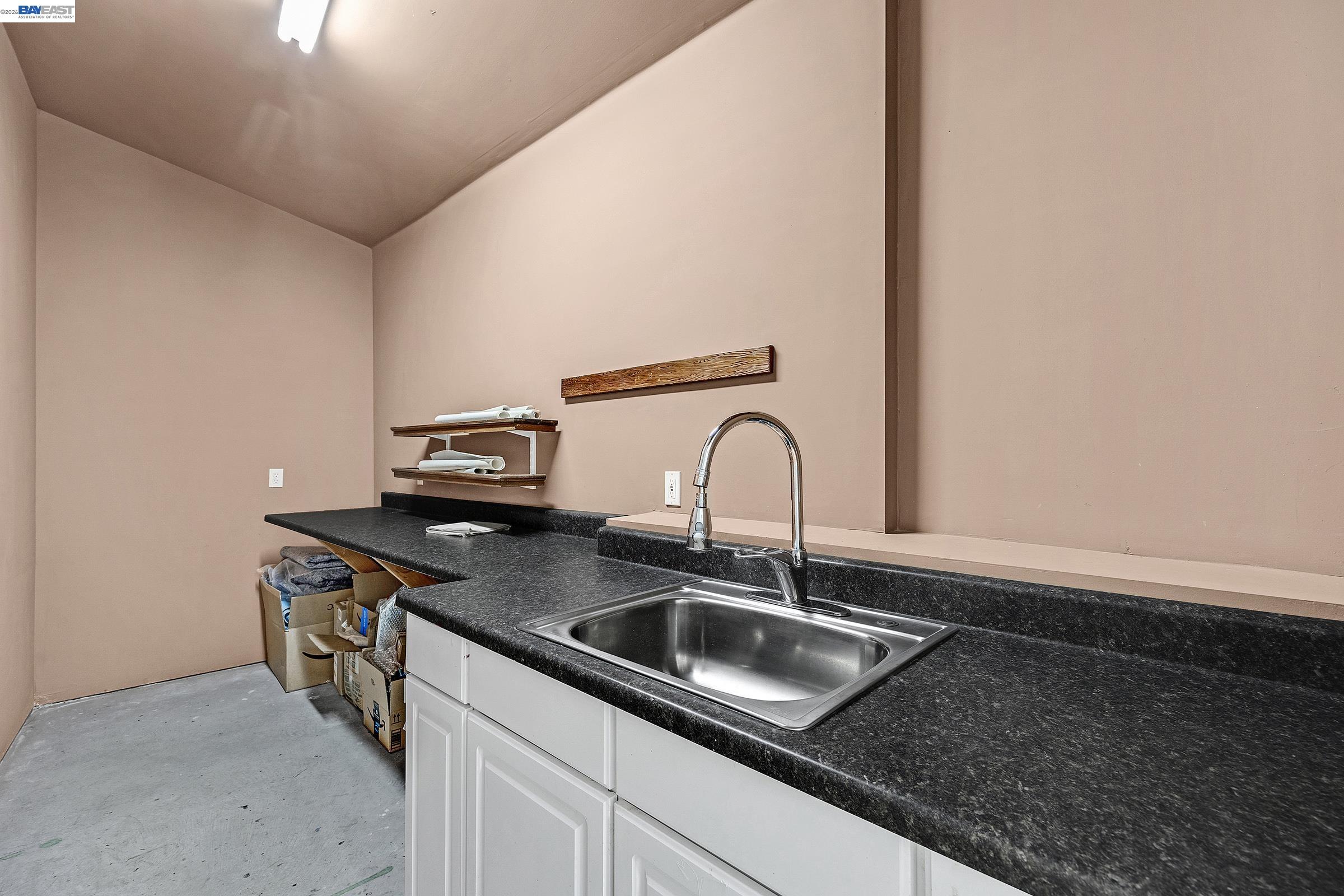 Detail Gallery Image 33 of 48 For 2211 College Avenue, Livermore,  CA 94550 - 6 Beds | 3/1 Baths