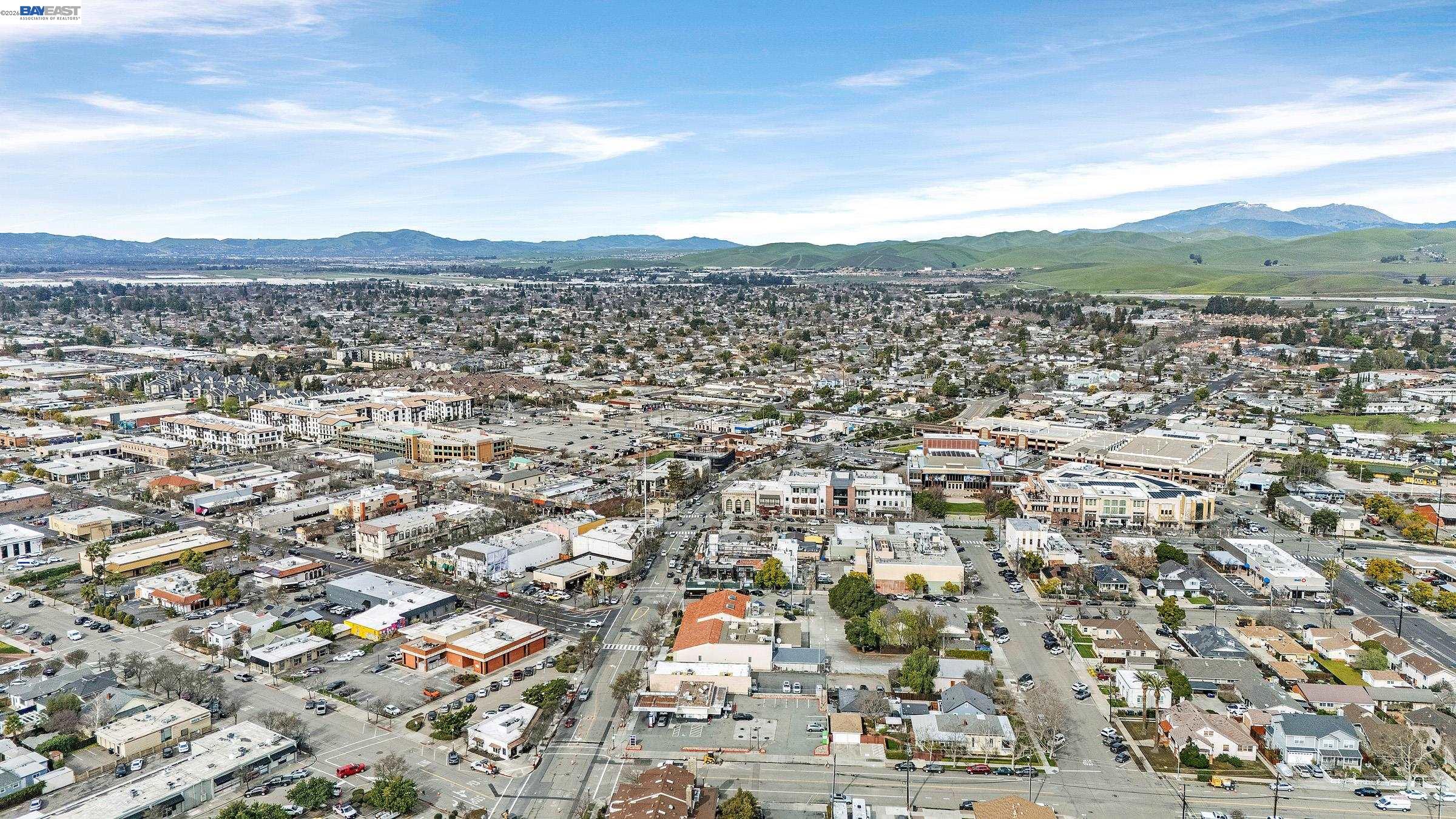 Detail Gallery Image 45 of 48 For 2211 College Avenue, Livermore,  CA 94550 - 6 Beds | 3/1 Baths