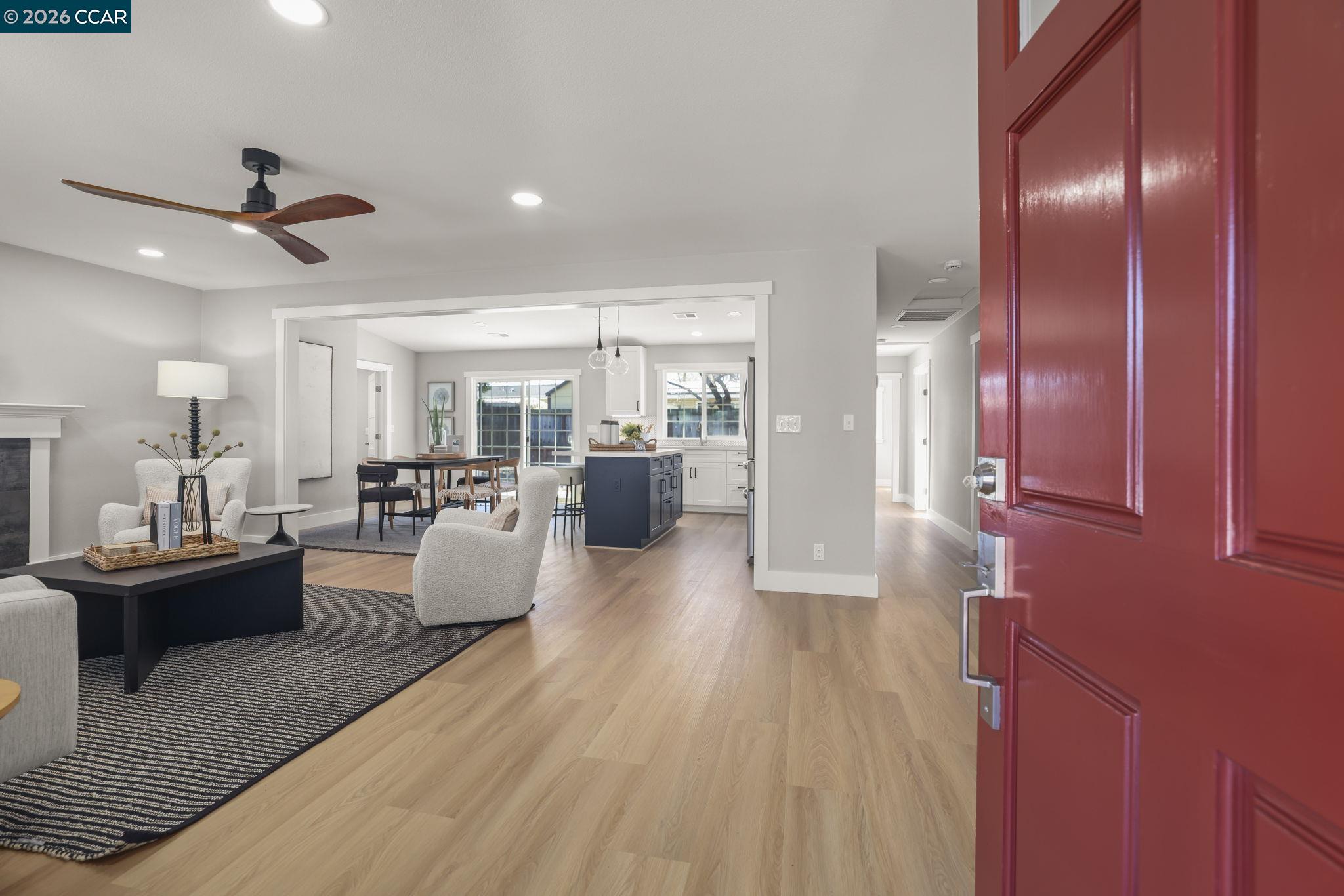 Detail Gallery Image 4 of 29 For 2109 N 6th St, Concord,  CA 94519 - 3 Beds | 2 Baths