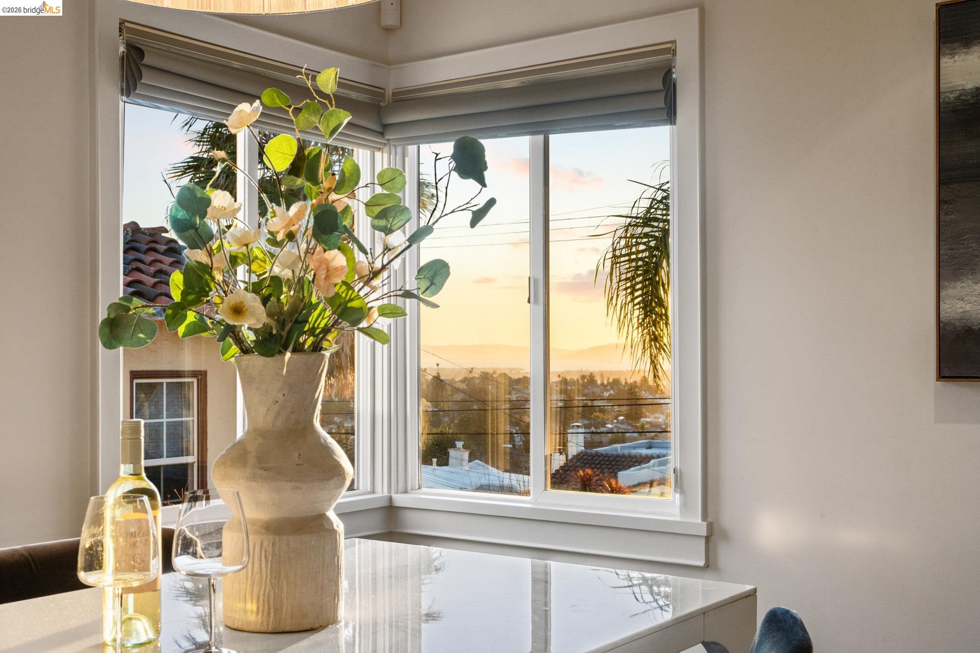 Detail Gallery Image 11 of 60 For 4452 Davenport Ave, Oakland,  CA 94619 - 4 Beds | 4 Baths