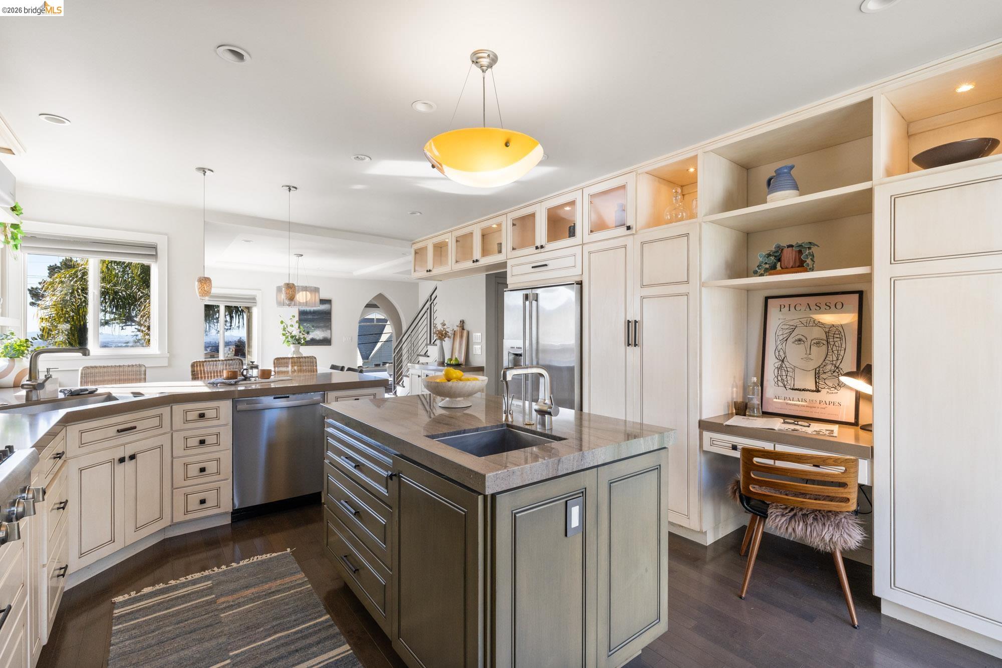 Detail Gallery Image 17 of 60 For 4452 Davenport Ave, Oakland,  CA 94619 - 4 Beds | 4 Baths