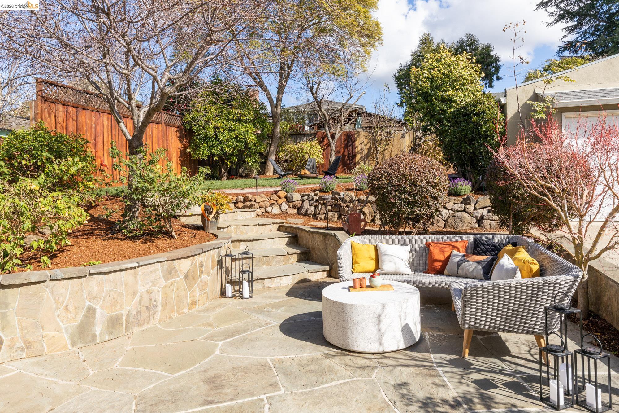 Detail Gallery Image 19 of 60 For 4452 Davenport Ave, Oakland,  CA 94619 - 4 Beds | 4 Baths