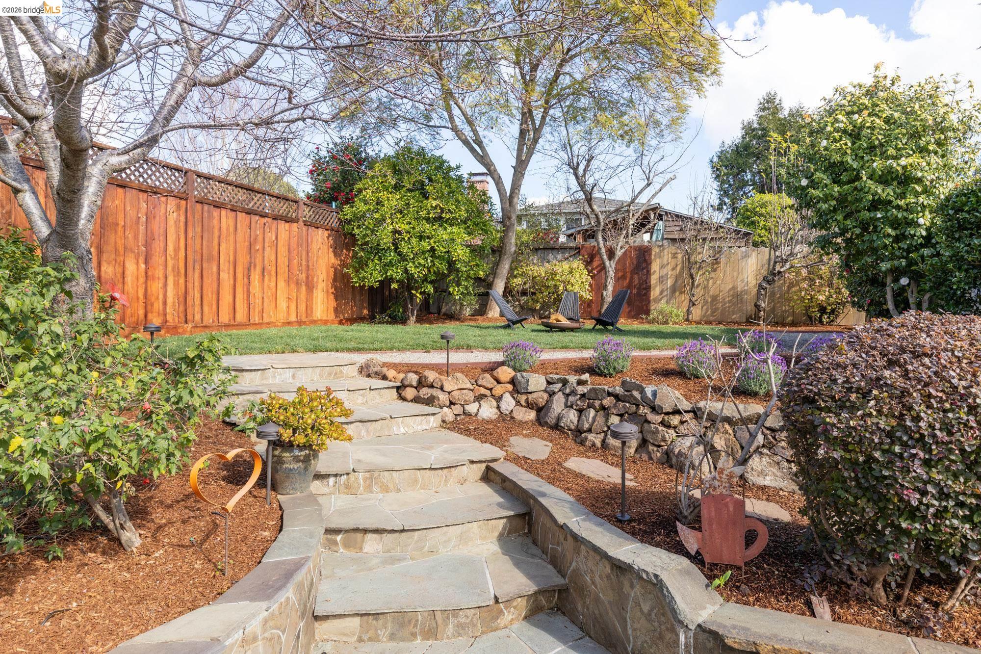 Detail Gallery Image 20 of 60 For 4452 Davenport Ave, Oakland,  CA 94619 - 4 Beds | 4 Baths